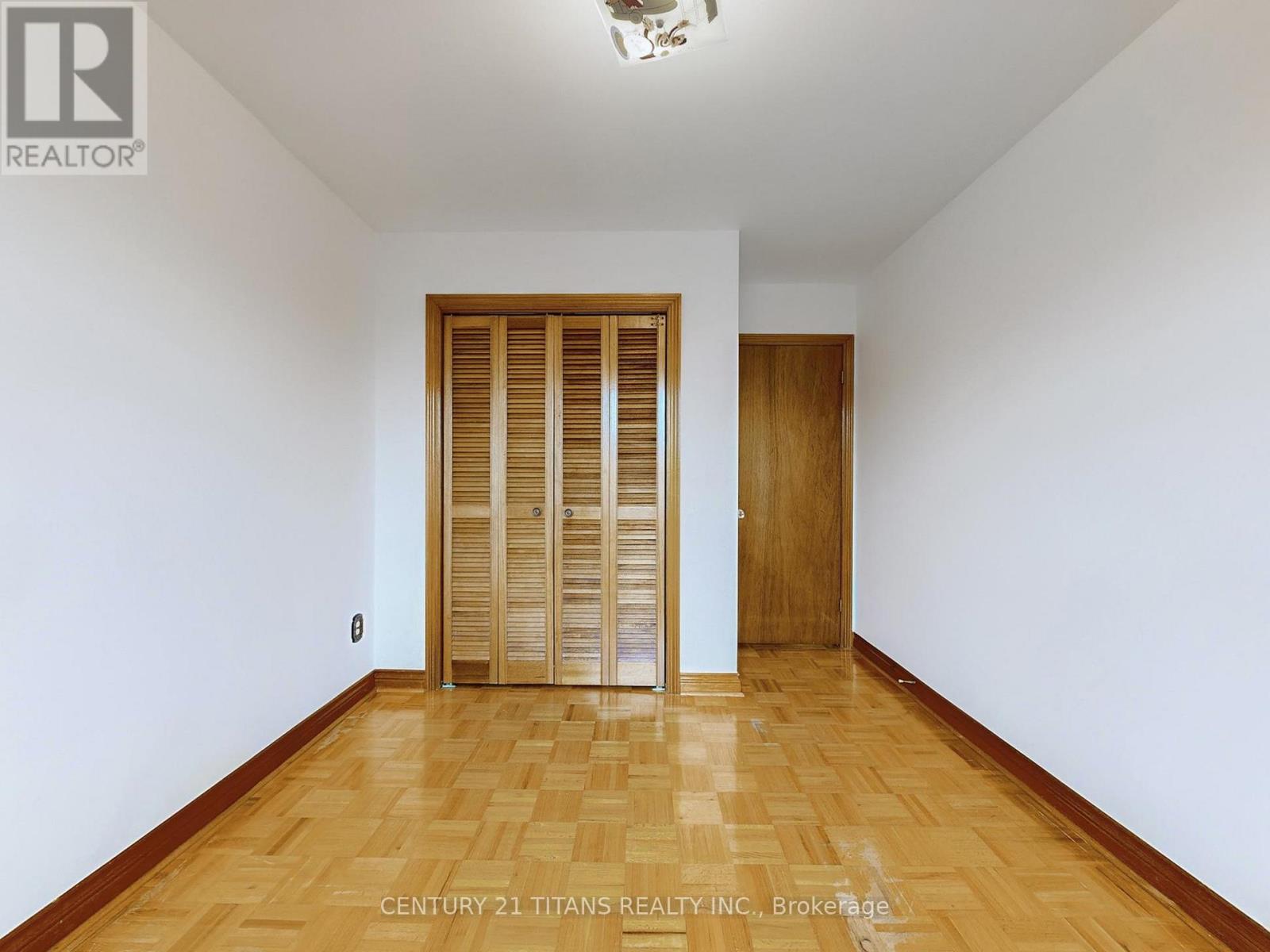 67 Holland Park Avenue, Toronto, Ontario  M6C 1M2 - Photo 20 - C12430376