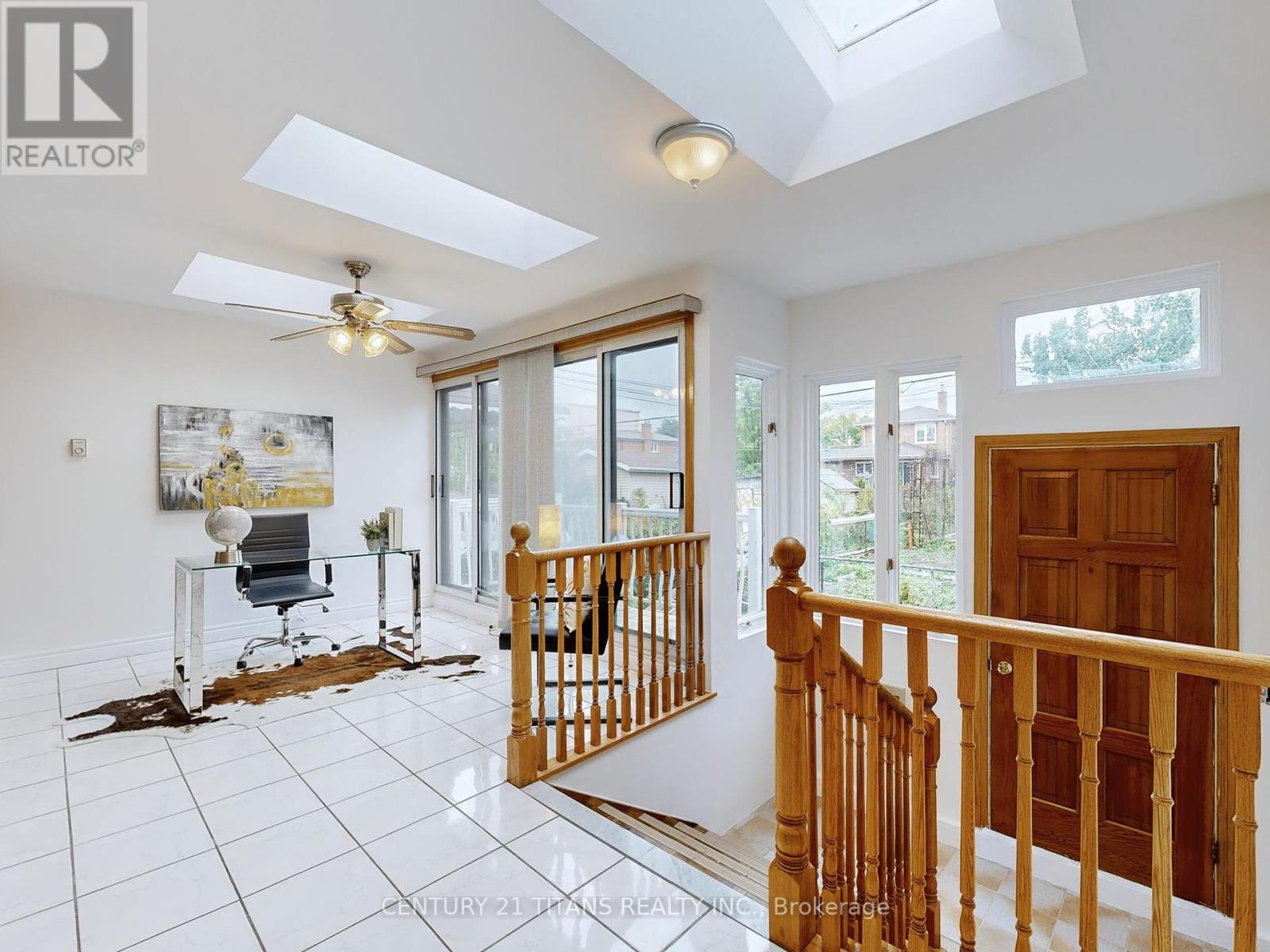 67 Holland Park Avenue, Toronto, Ontario  M6C 1M2 - Photo 13 - C12430376