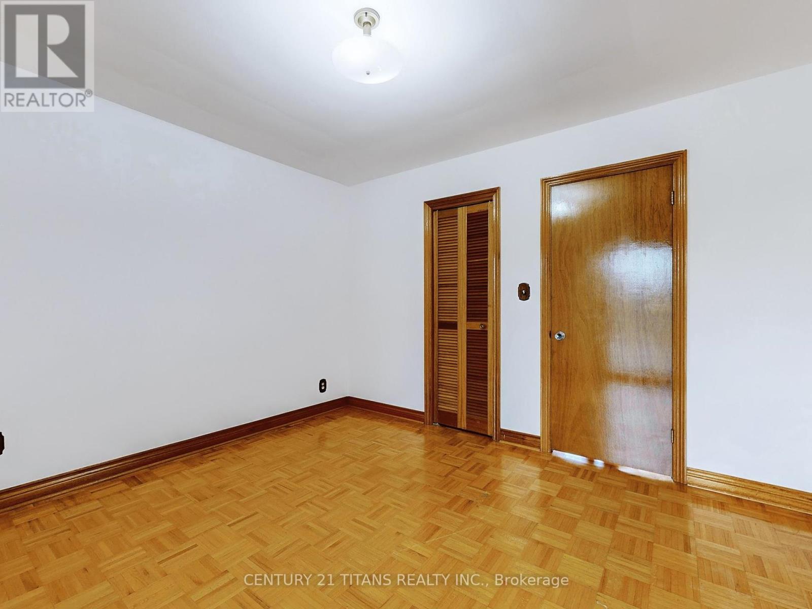 67 Holland Park Avenue, Toronto, Ontario  M6C 1M2 - Photo 17 - C12430376