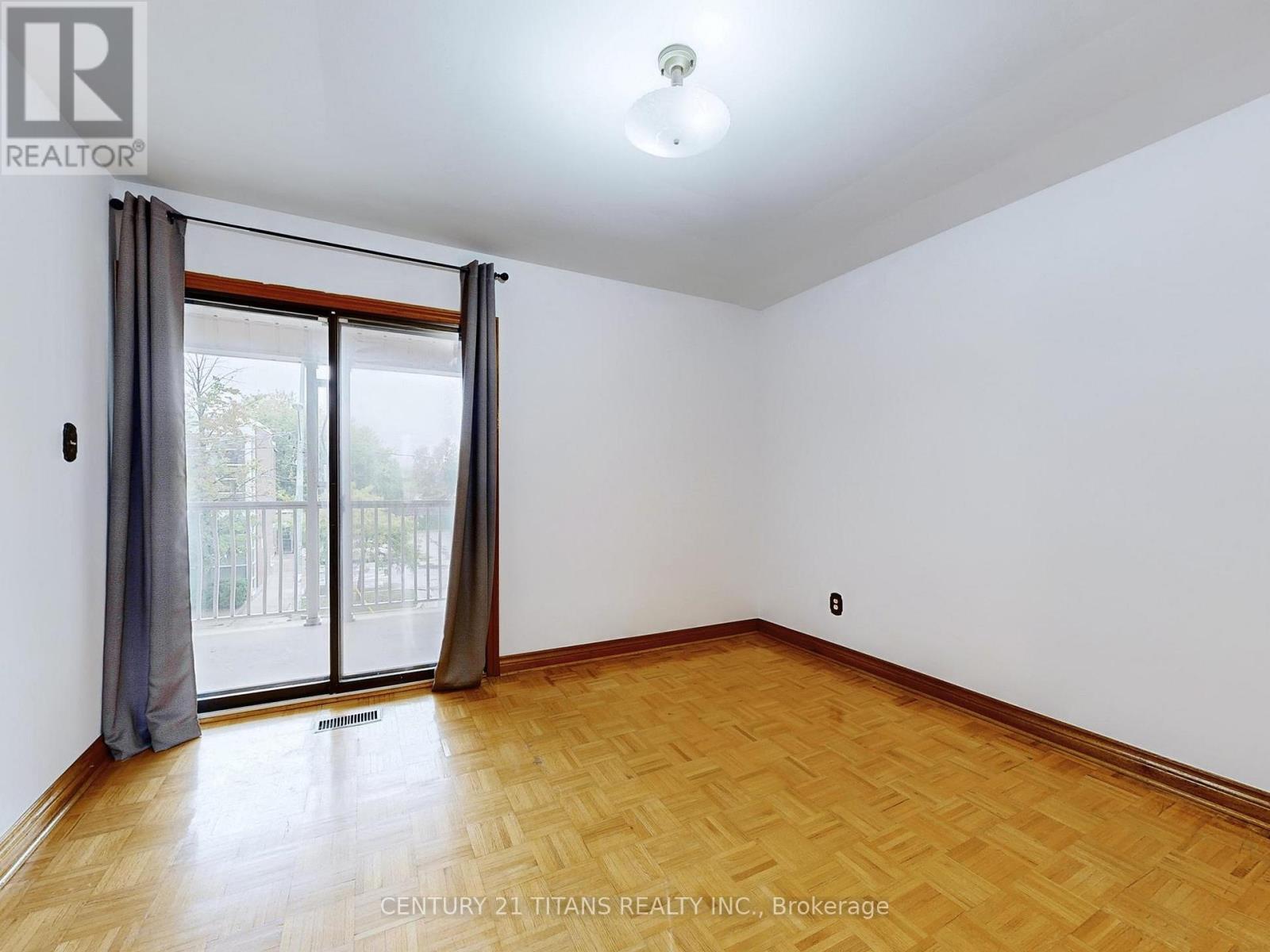 67 Holland Park Avenue, Toronto, Ontario  M6C 1M2 - Photo 16 - C12430376