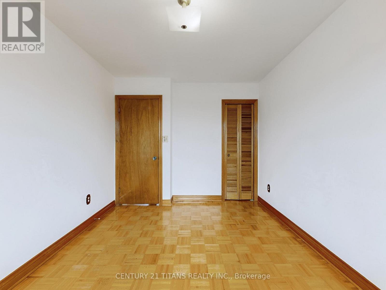 67 Holland Park Avenue, Toronto, Ontario  M6C 1M2 - Photo 18 - C12430376