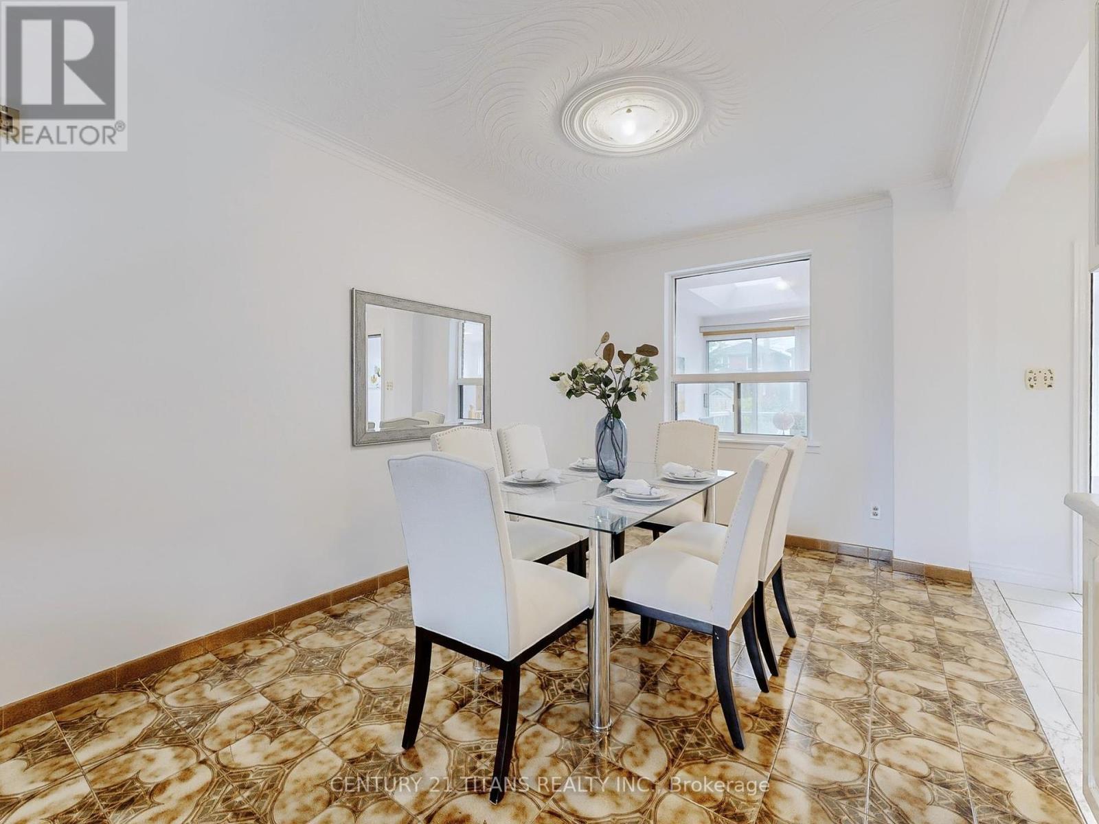 67 Holland Park Avenue, Toronto, Ontario  M6C 1M2 - Photo 8 - C12430376
