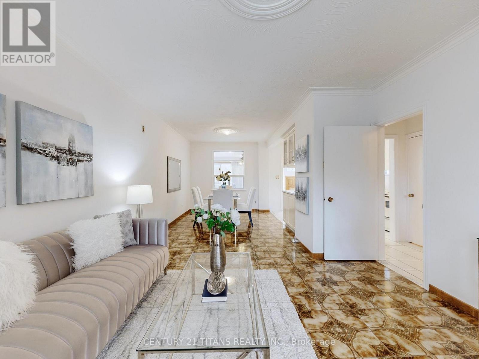 67 Holland Park Avenue, Toronto, Ontario  M6C 1M2 - Photo 7 - C12430376