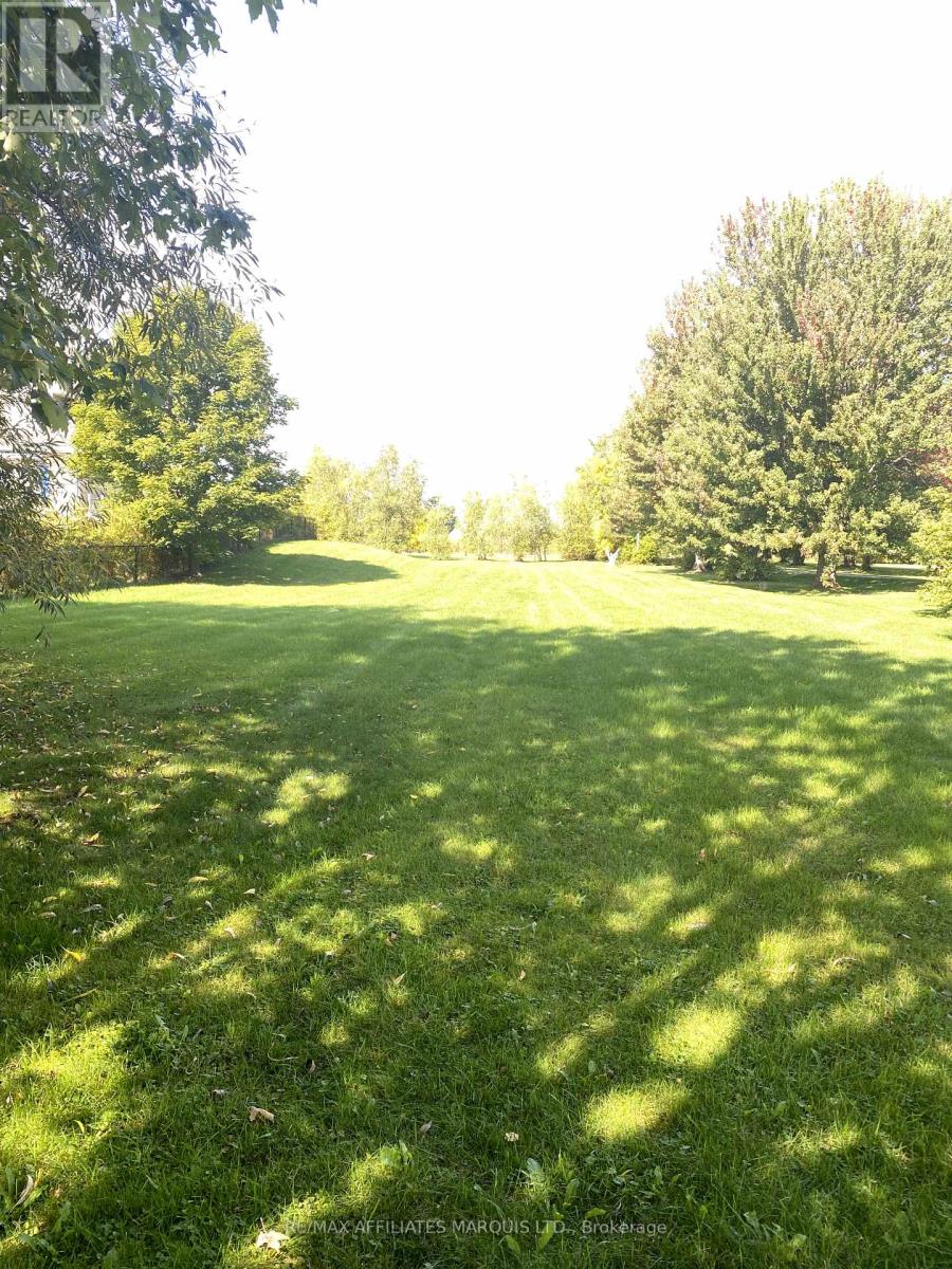 Lot Old Montreal Road E, South Glengarry, Ontario  K6H 2C0 - Photo 4 - X12430808