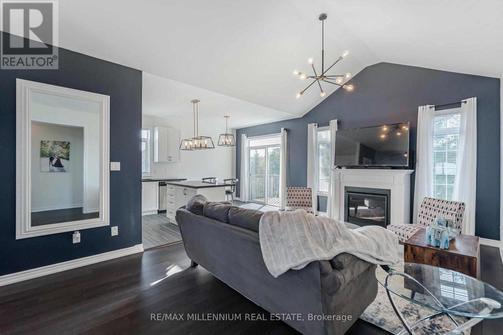 200 Lia Drive, Clearview, Ontario  L0M 1S0 - Photo 12 - S12430798