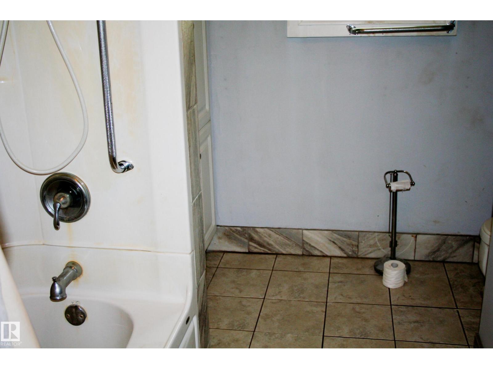 21542 Twp 492, Rural Camrose County, Alberta  T0B 1Z0 - Photo 8 - E4459873