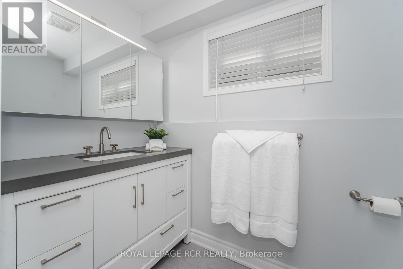 119 Sundridge Street, Brampton, Ontario  L7A 1J8 - Photo 27 - W12430811