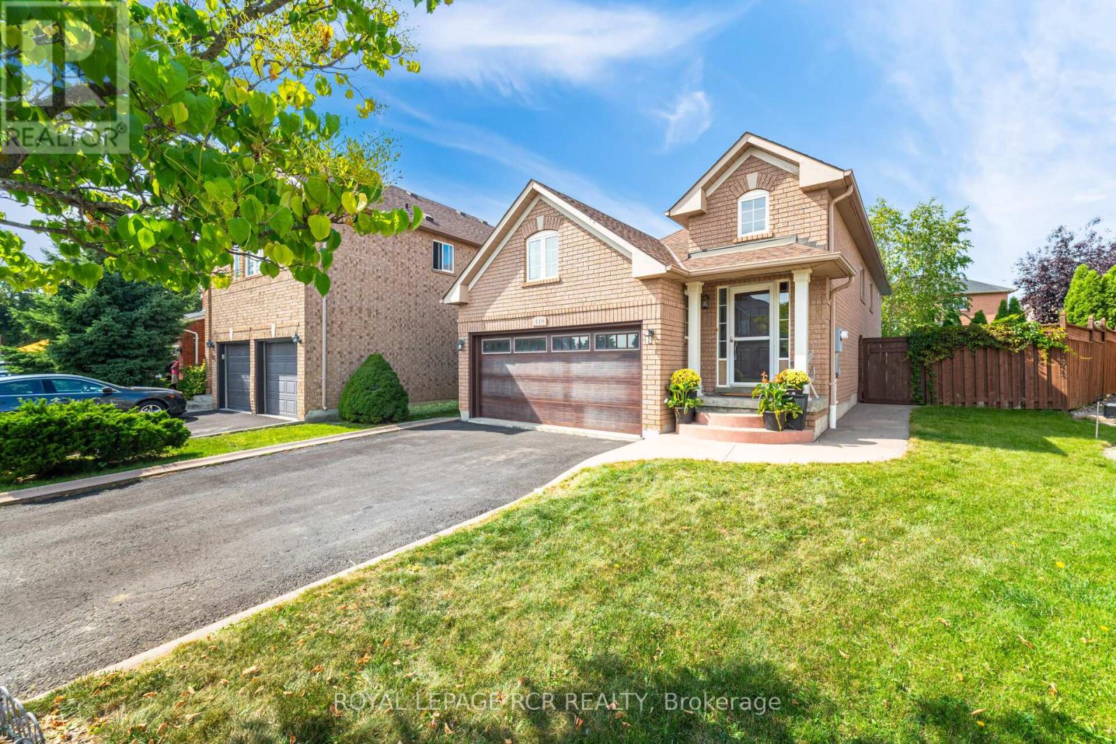 119 Sundridge Street, Brampton, Ontario  L7A 1J8 - Photo 3 - W12430811