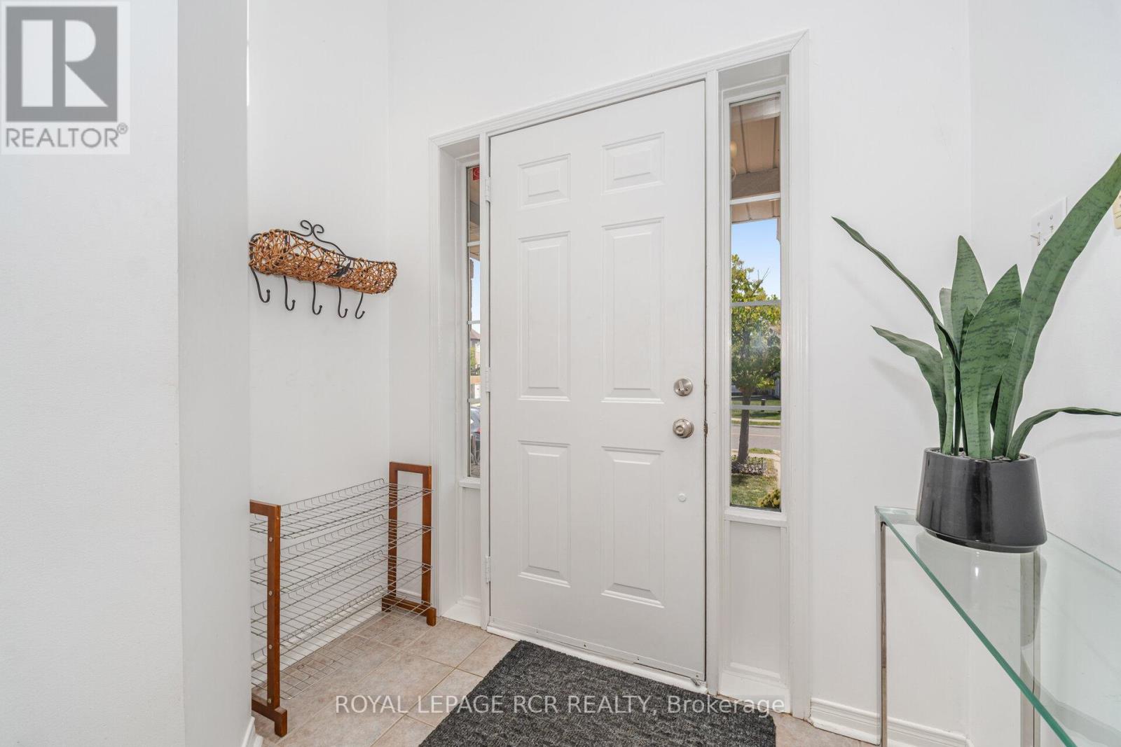 119 Sundridge Street, Brampton, Ontario  L7A 1J8 - Photo 6 - W12430811