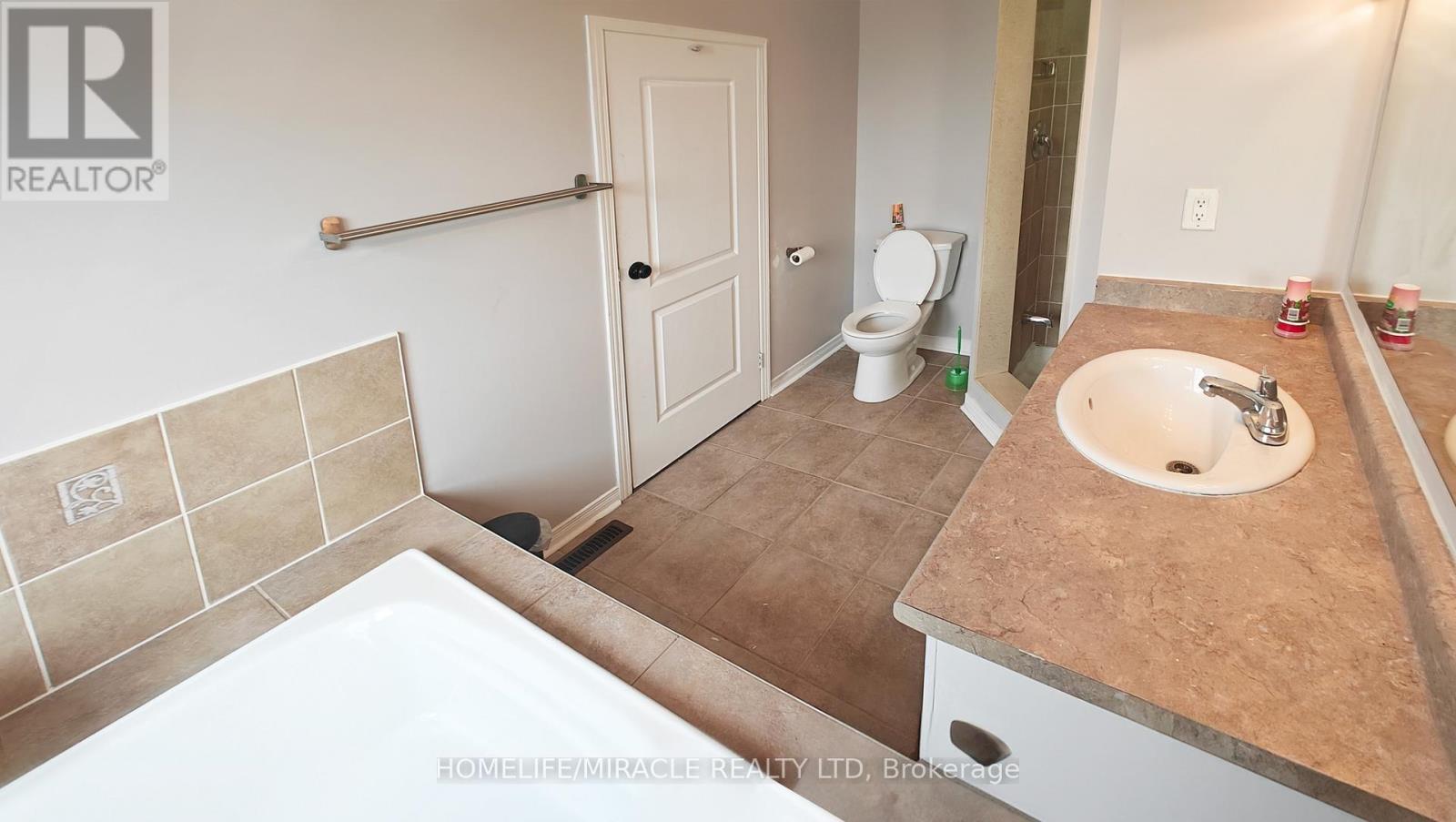6 September Place, Brampton, Ontario  L6R 0L8 - Photo 11 - W12430814