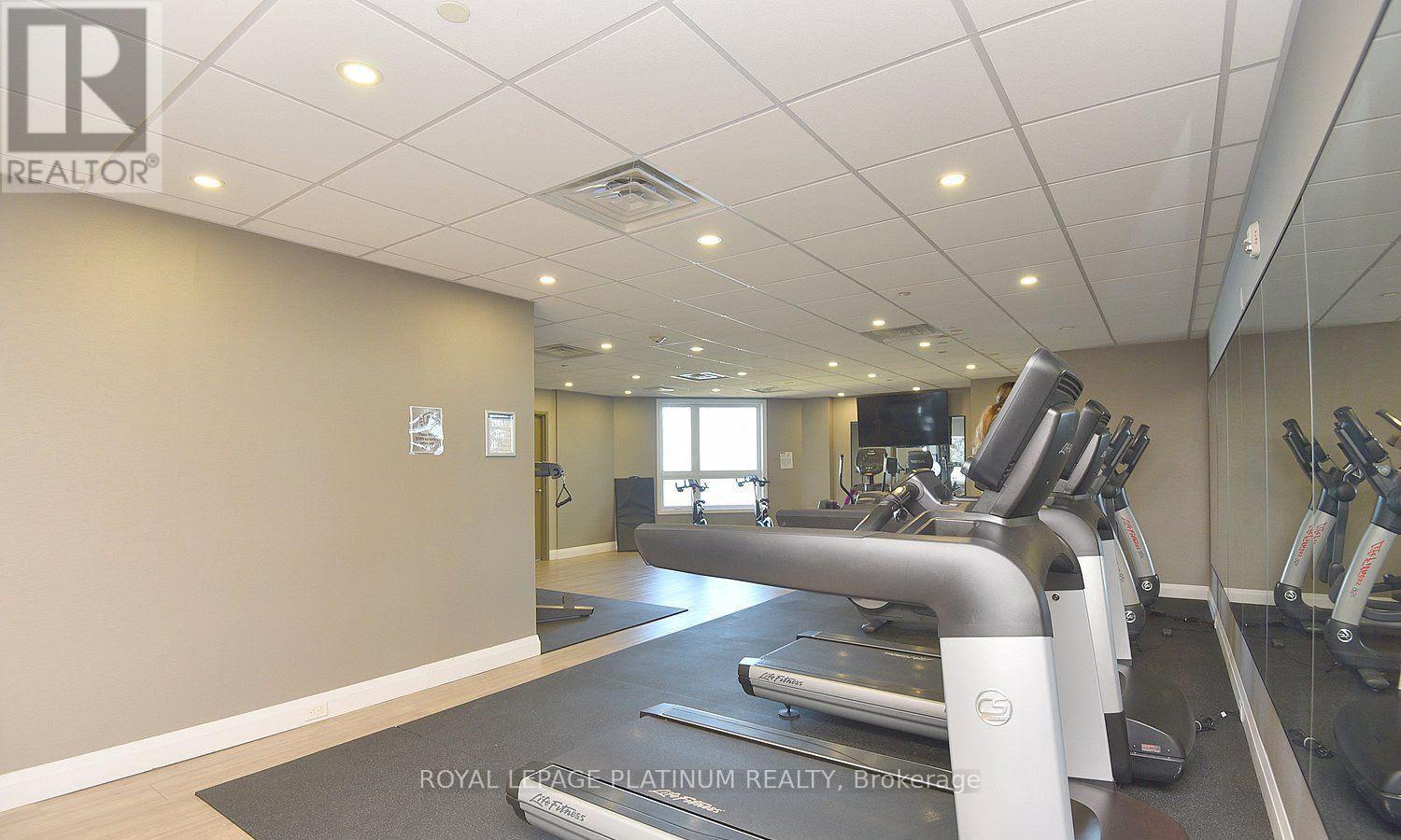 233 - 125 Shoreview Place, Hamilton, Ontario  L8E 0K3 - Photo 5 - X12430806