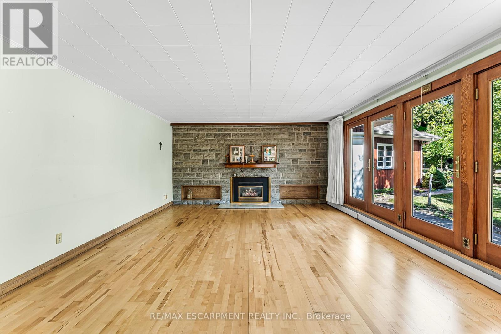 21 First Avenue, Welland, Ontario  L3C 1X7 - Photo 12 - X12430810