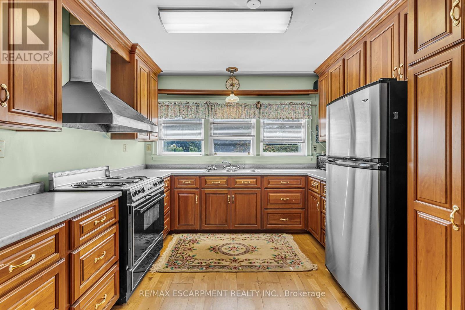 21 First Avenue, Welland, Ontario  L3C 1X7 - Photo 14 - X12430810
