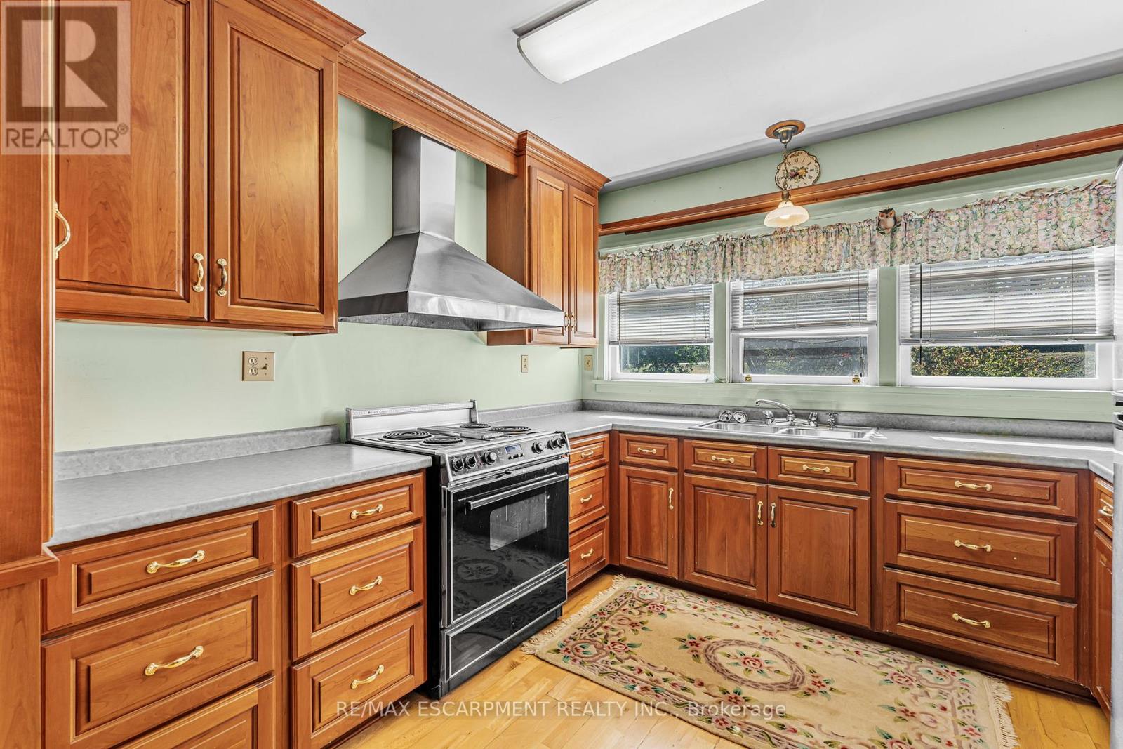 21 First Avenue, Welland, Ontario  L3C 1X7 - Photo 15 - X12430810