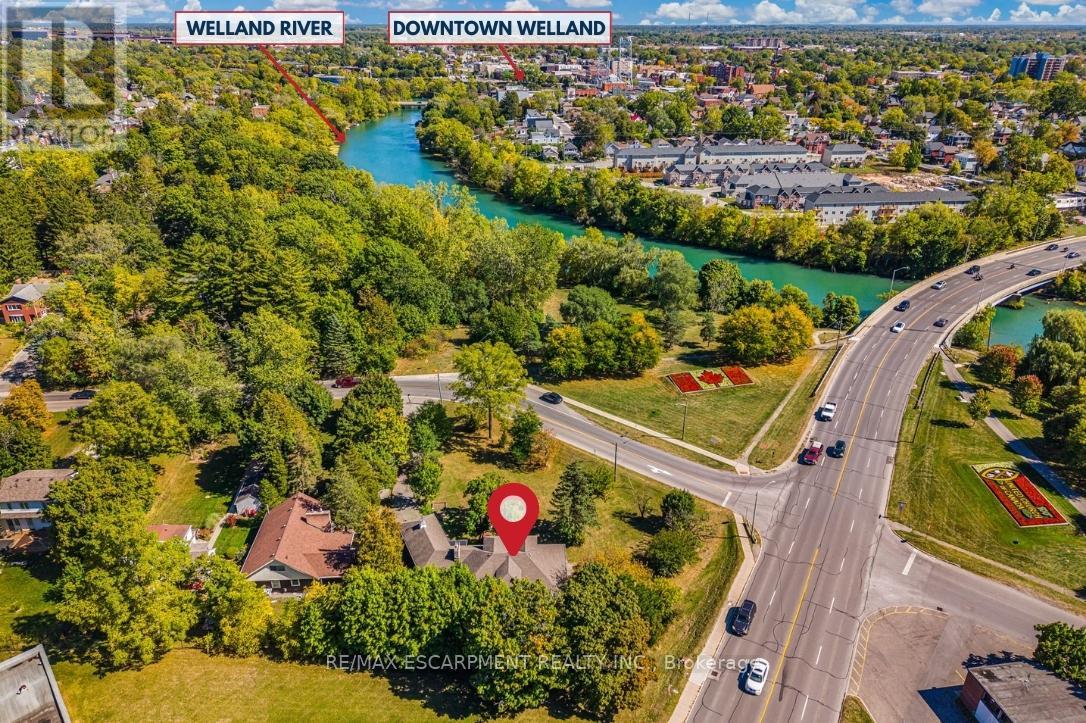 21 First Avenue, Welland, Ontario  L3C 1X7 - Photo 2 - X12430810