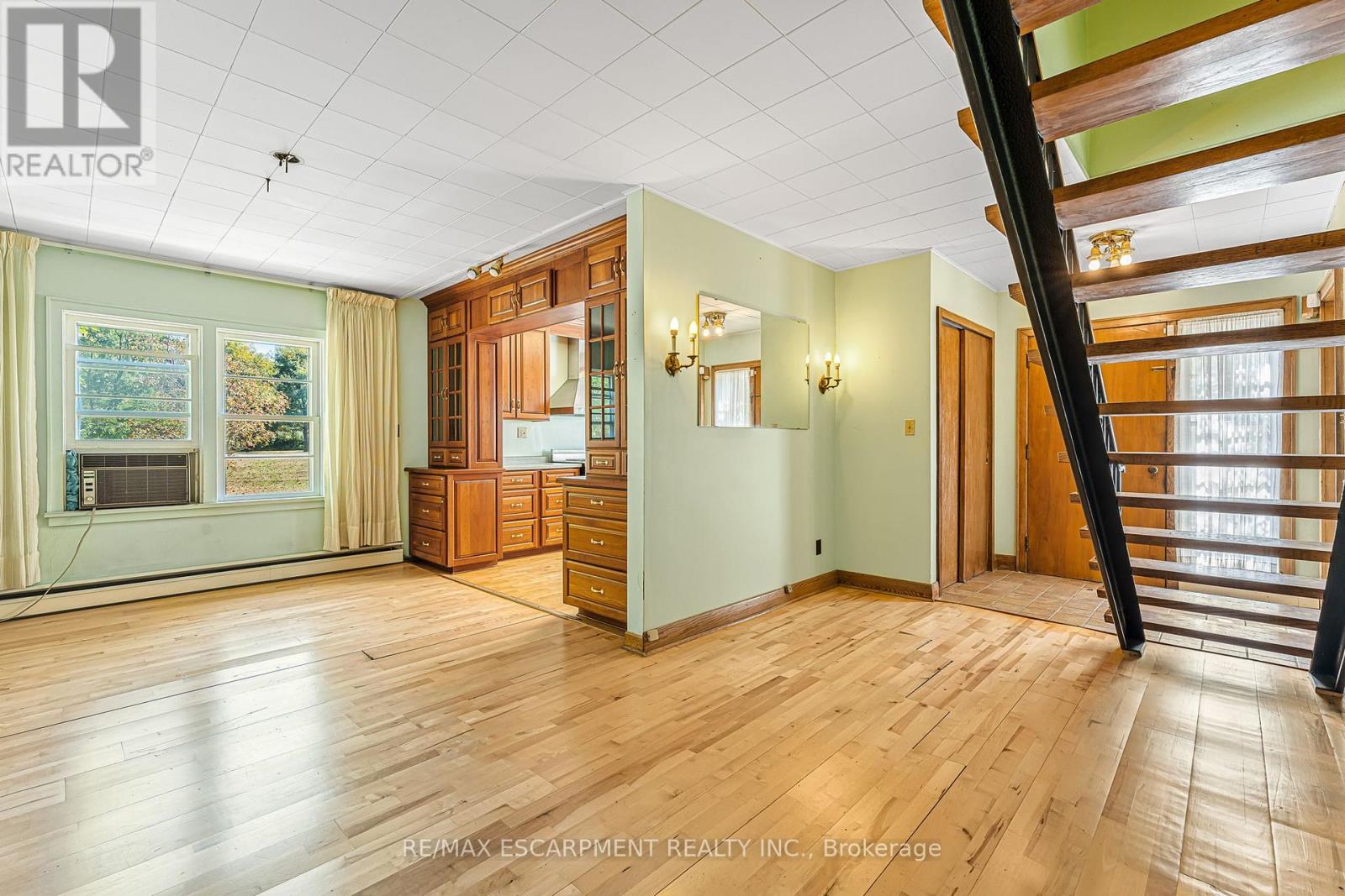 21 First Avenue, Welland, Ontario  L3C 1X7 - Photo 21 - X12430810