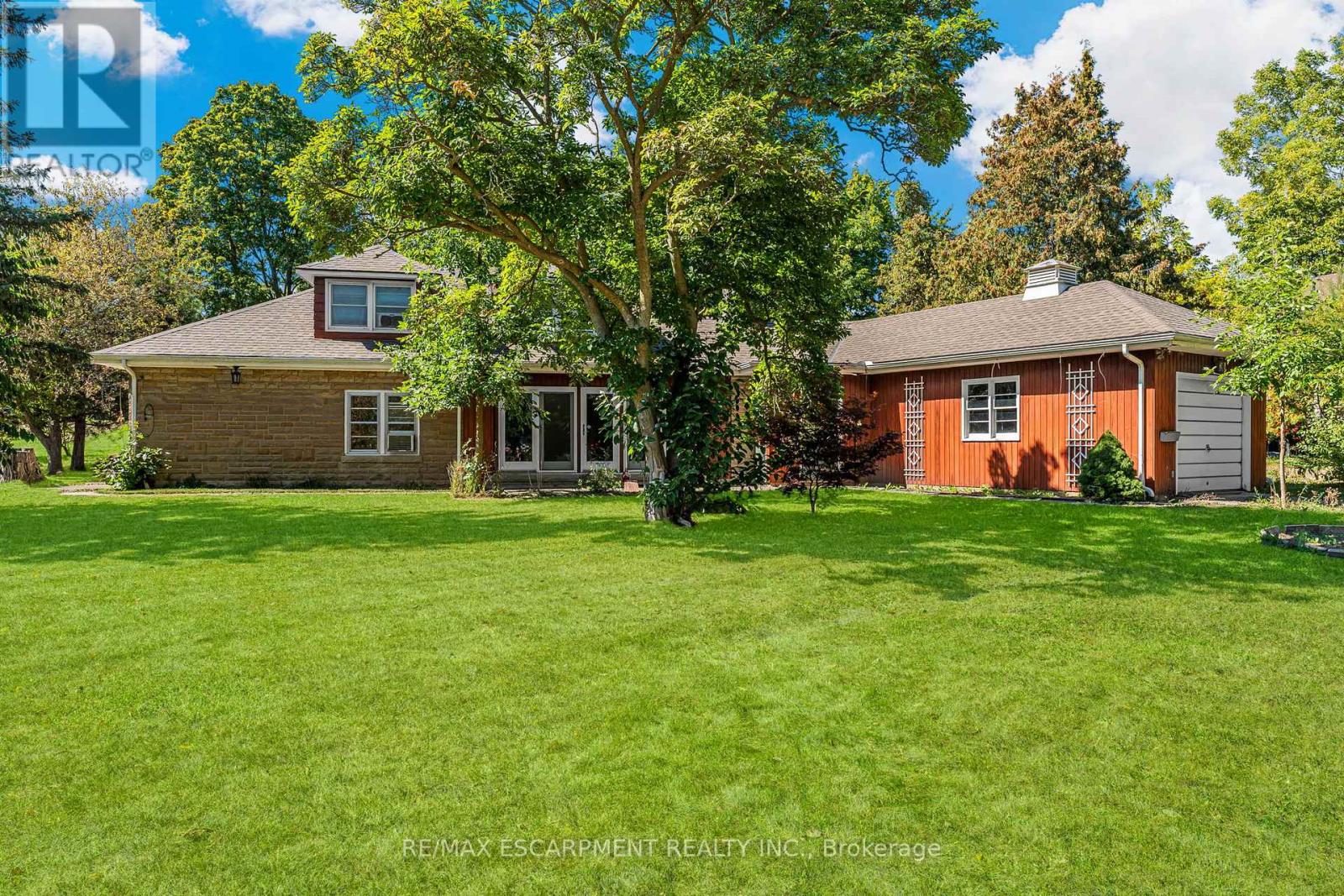 21 First Avenue, Welland, Ontario  L3C 1X7 - Photo 4 - X12430810