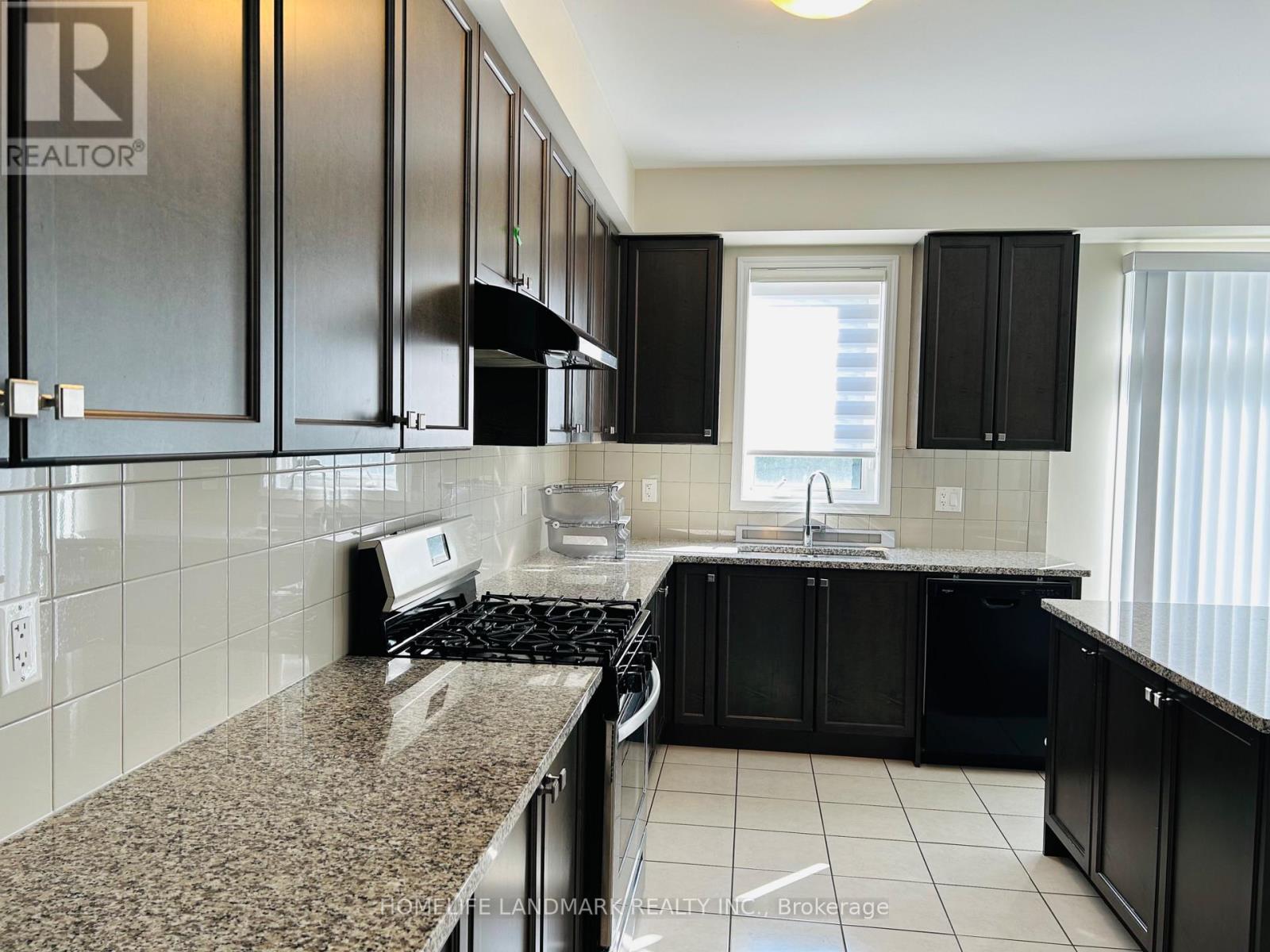97 Cactus Crescent, Hamilton, Ontario  L8J 0M3 - Photo 12 - X12430812