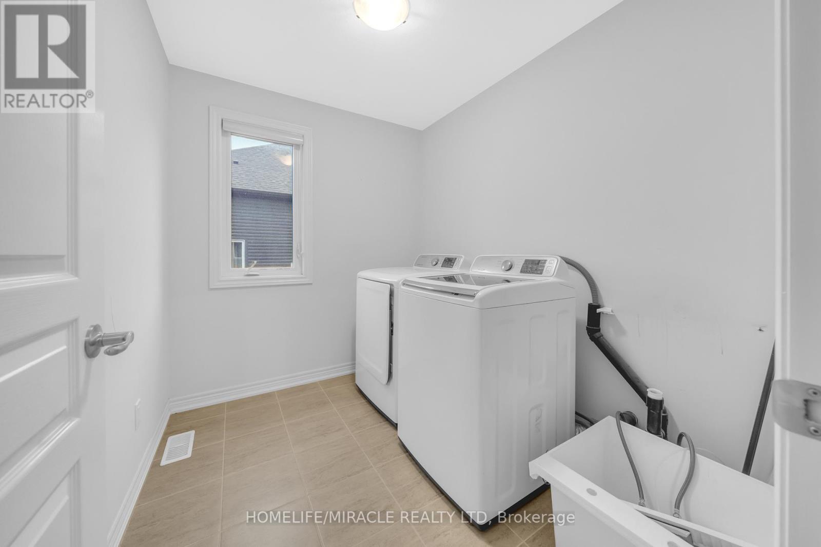 3547 Dominion Road S, Fort Erie, Ontario  L0S 1N0 - Photo 3 - X12430817