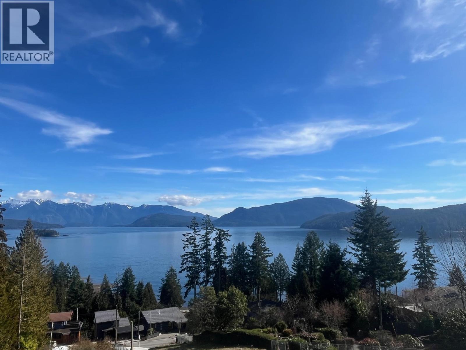 1829 NORTH ROAD, Gibsons, British Columbia