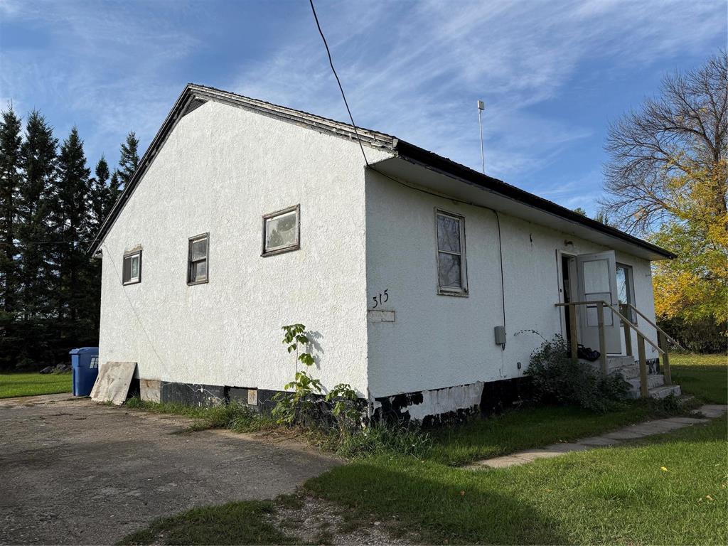 315 2nd Avenue, Swan River, Manitoba