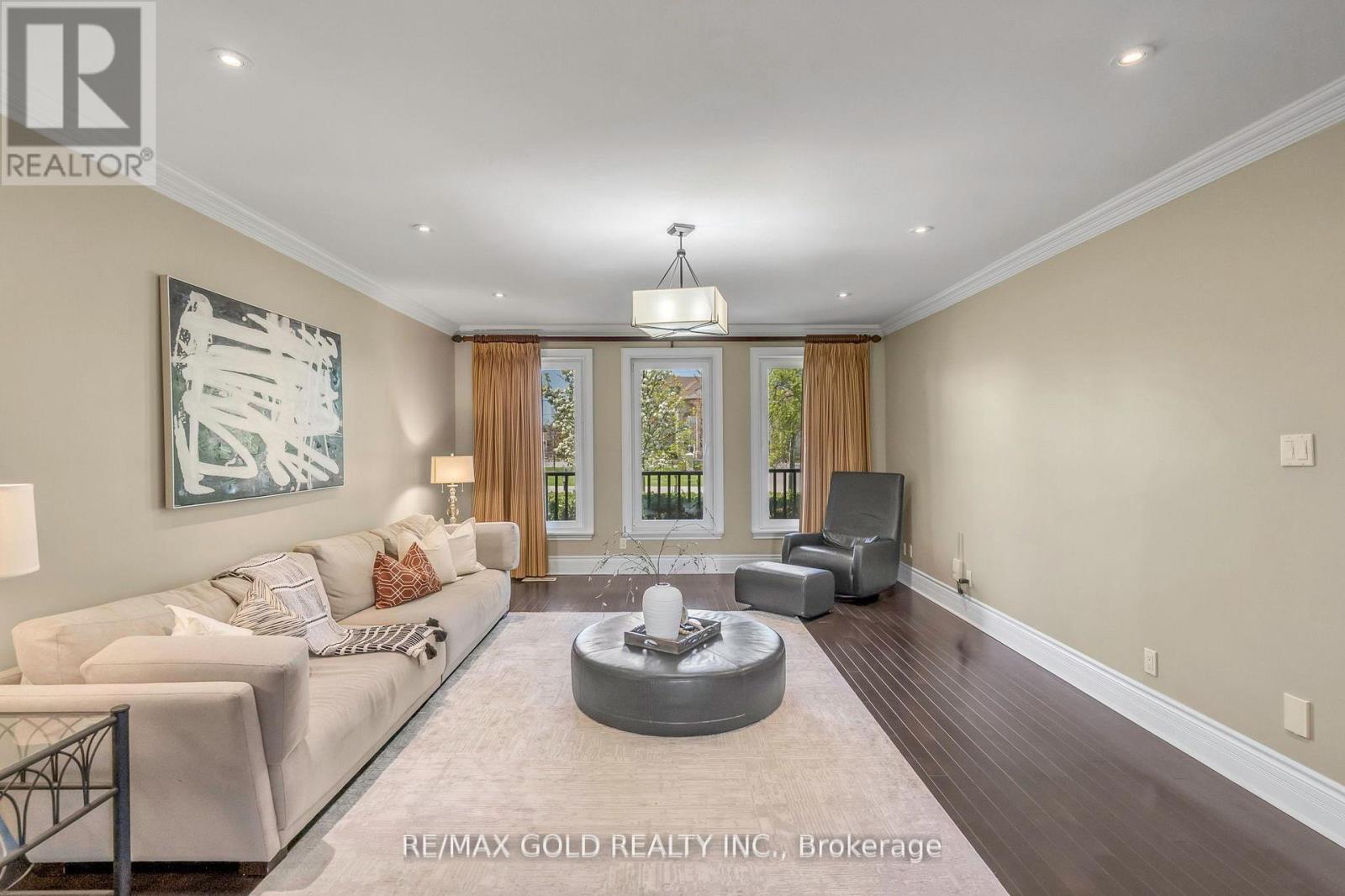 22 Tortoise Court, Brampton, Ontario  L6P 0A1 - Photo 19 - W12430824