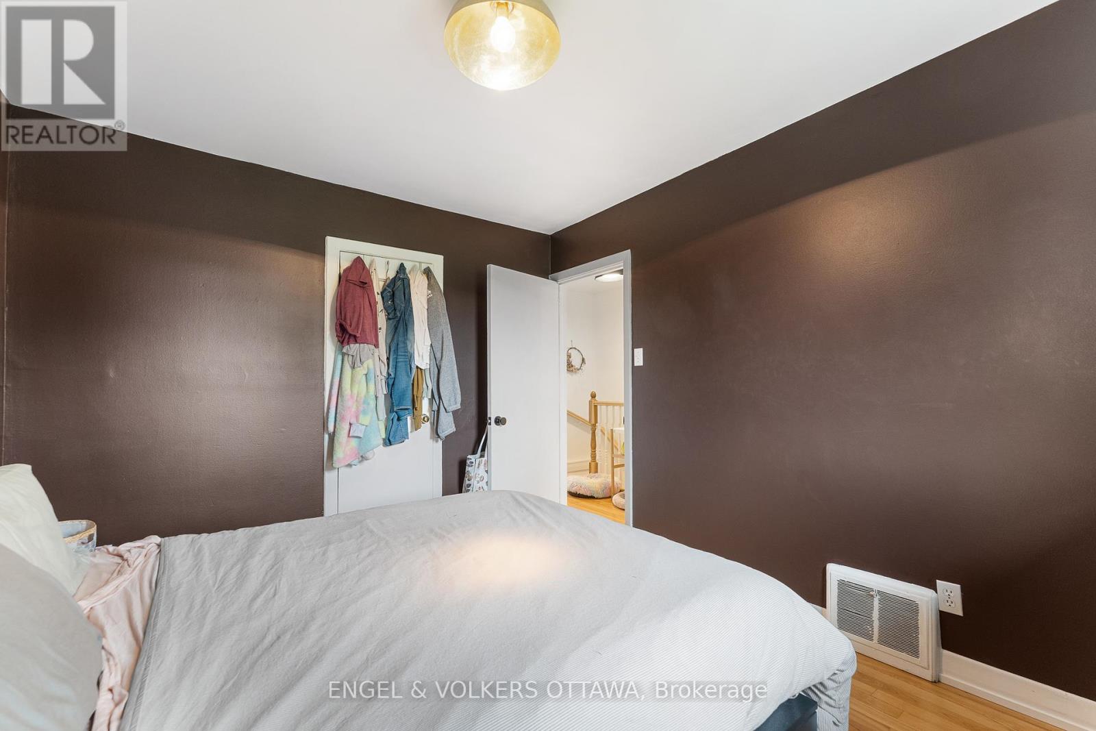 1236 Summerville Avenue, Ottawa, Ontario  K1Z 8G5 - Photo 14 - X12430842
