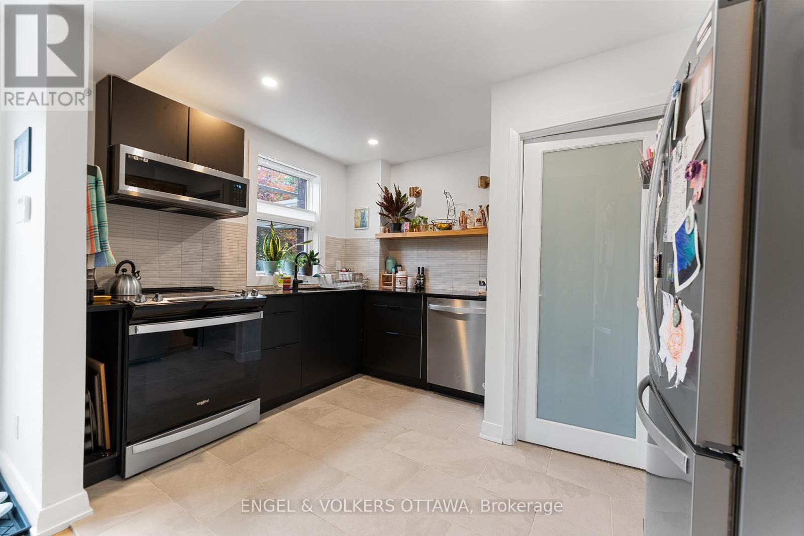 1236 Summerville Avenue, Ottawa, Ontario  K1Z 8G5 - Photo 8 - X12430842