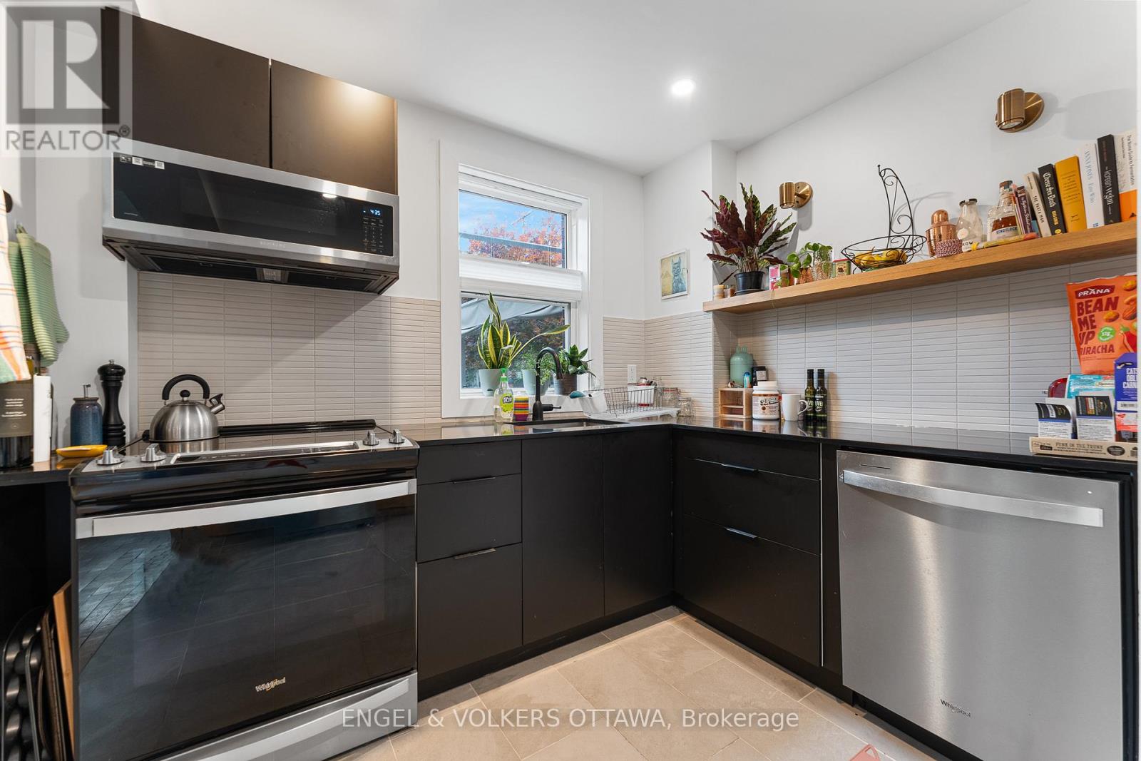 1236 Summerville Avenue, Ottawa, Ontario  K1Z 8G5 - Photo 9 - X12430842