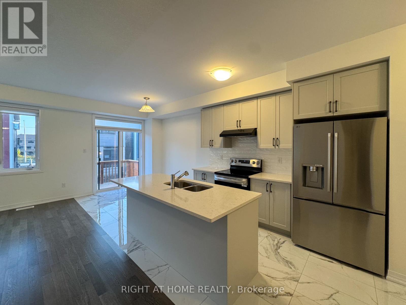 79 Brighton Lane, Thorold (Rolling Meadows), Ontario  L2V 0N8 - Photo 4 - X12430827