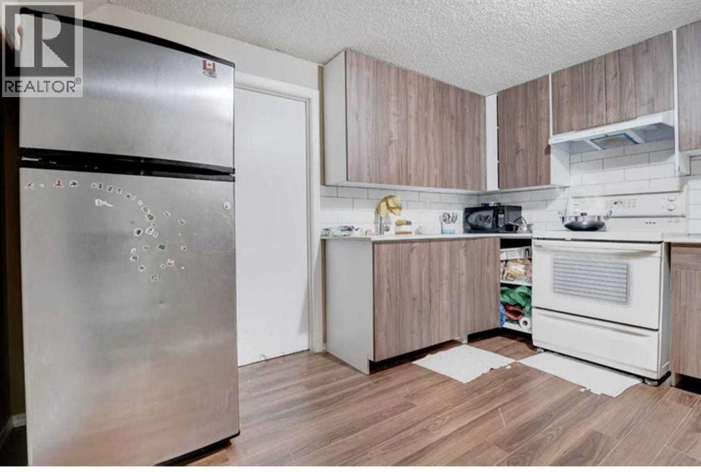 95 Castlegreen Close, Calgary, Alberta  T3J 1Y6 - Photo 12 - A2260442