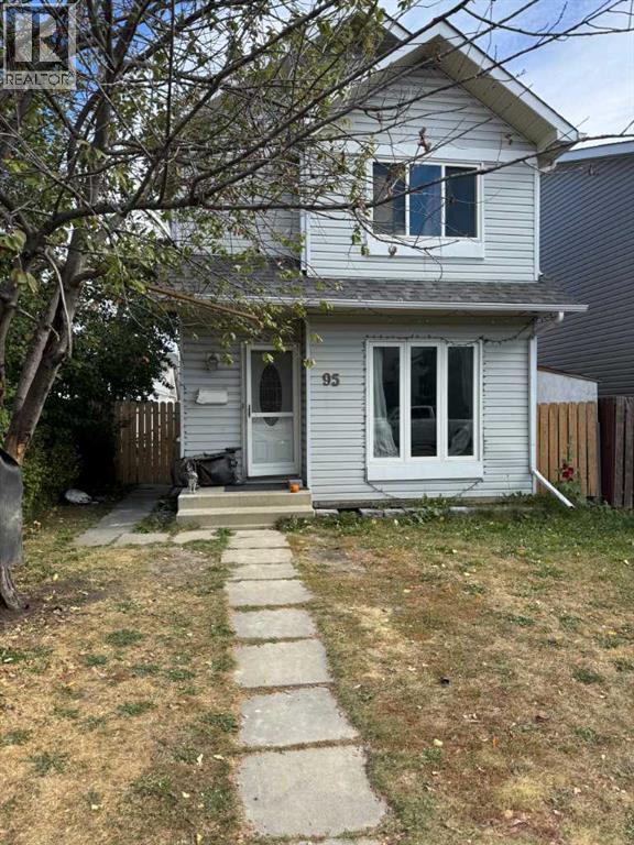 95 Castlegreen Close, Calgary, Alberta