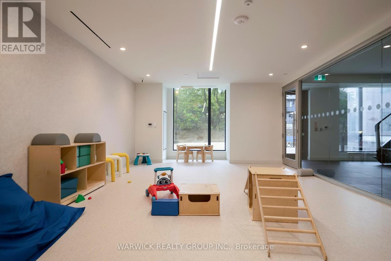 303 - 4365 Bloor Street W, Toronto, Ontario  M9C 1R3 - Photo 14 - W12417474