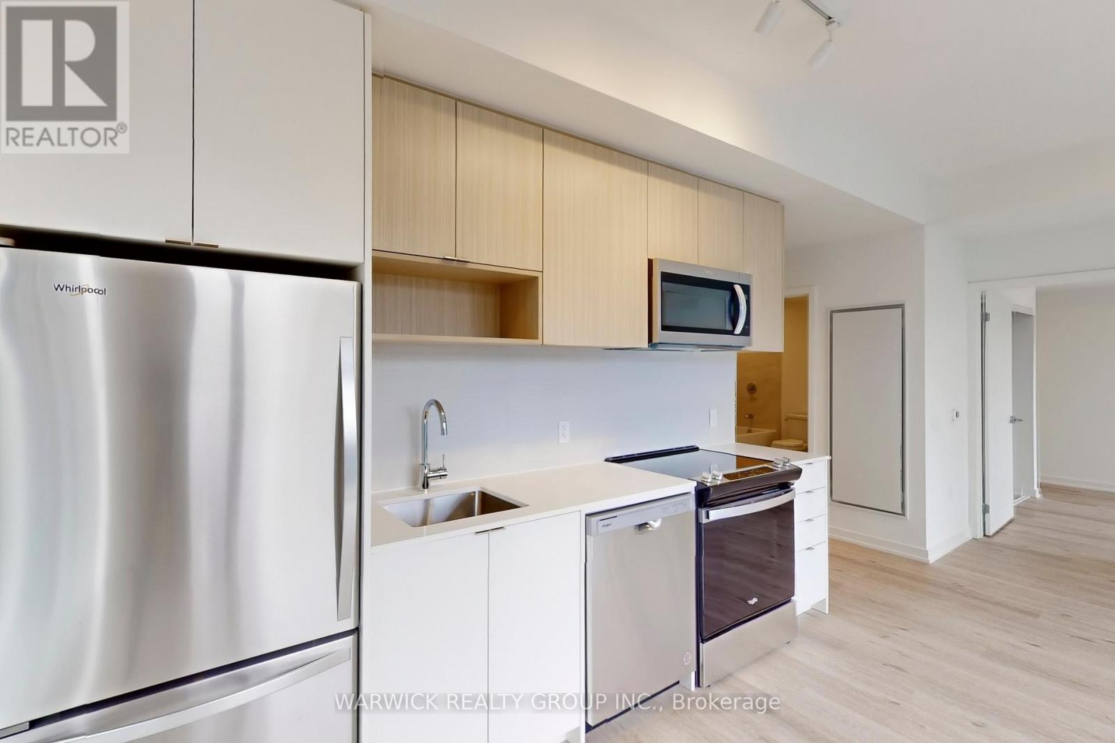 303 - 4365 Bloor Street W, Toronto, Ontario  M9C 1R3 - Photo 3 - W12417474