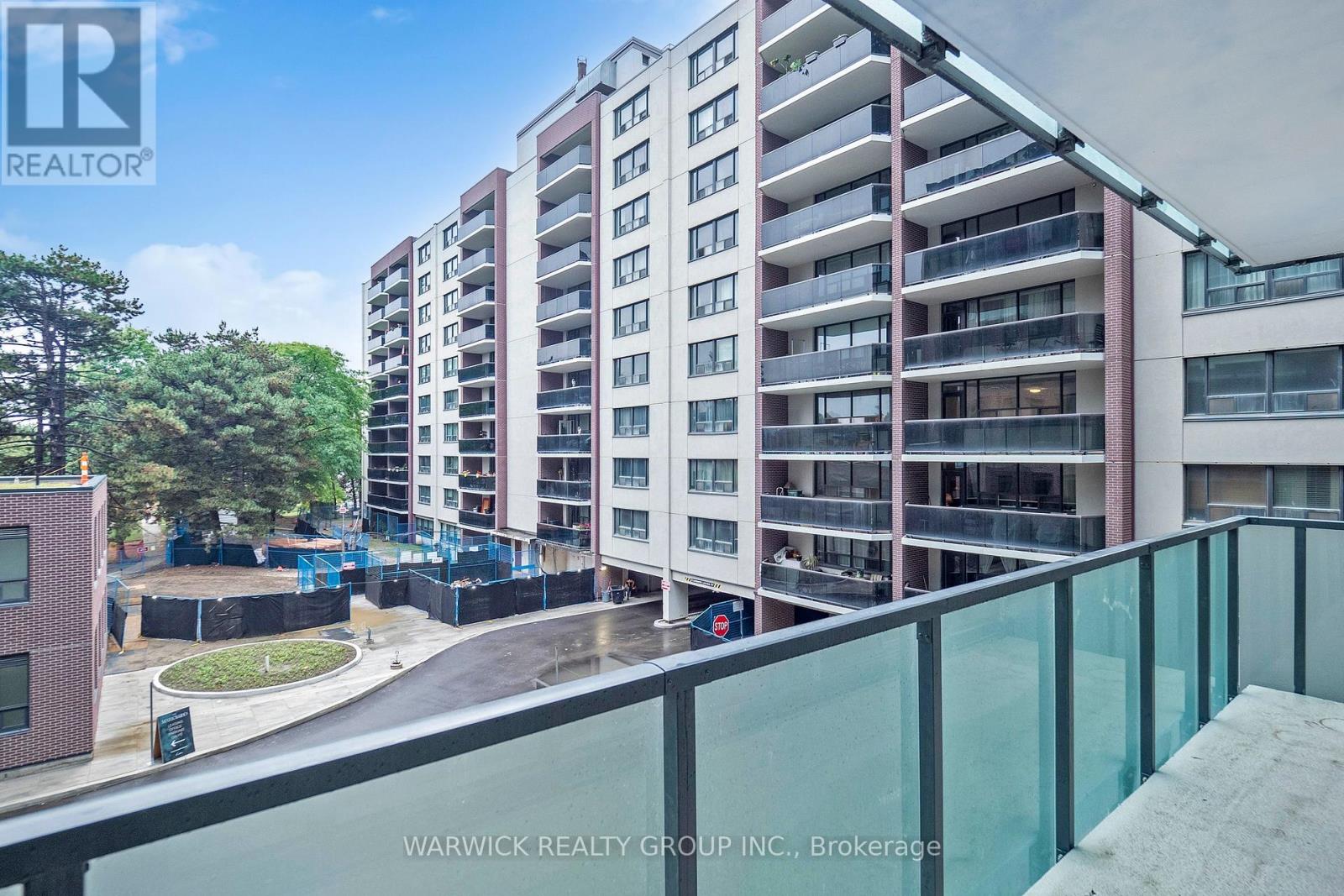 303 - 4365 Bloor Street W, Toronto, Ontario  M9C 1R3 - Photo 10 - W12417474