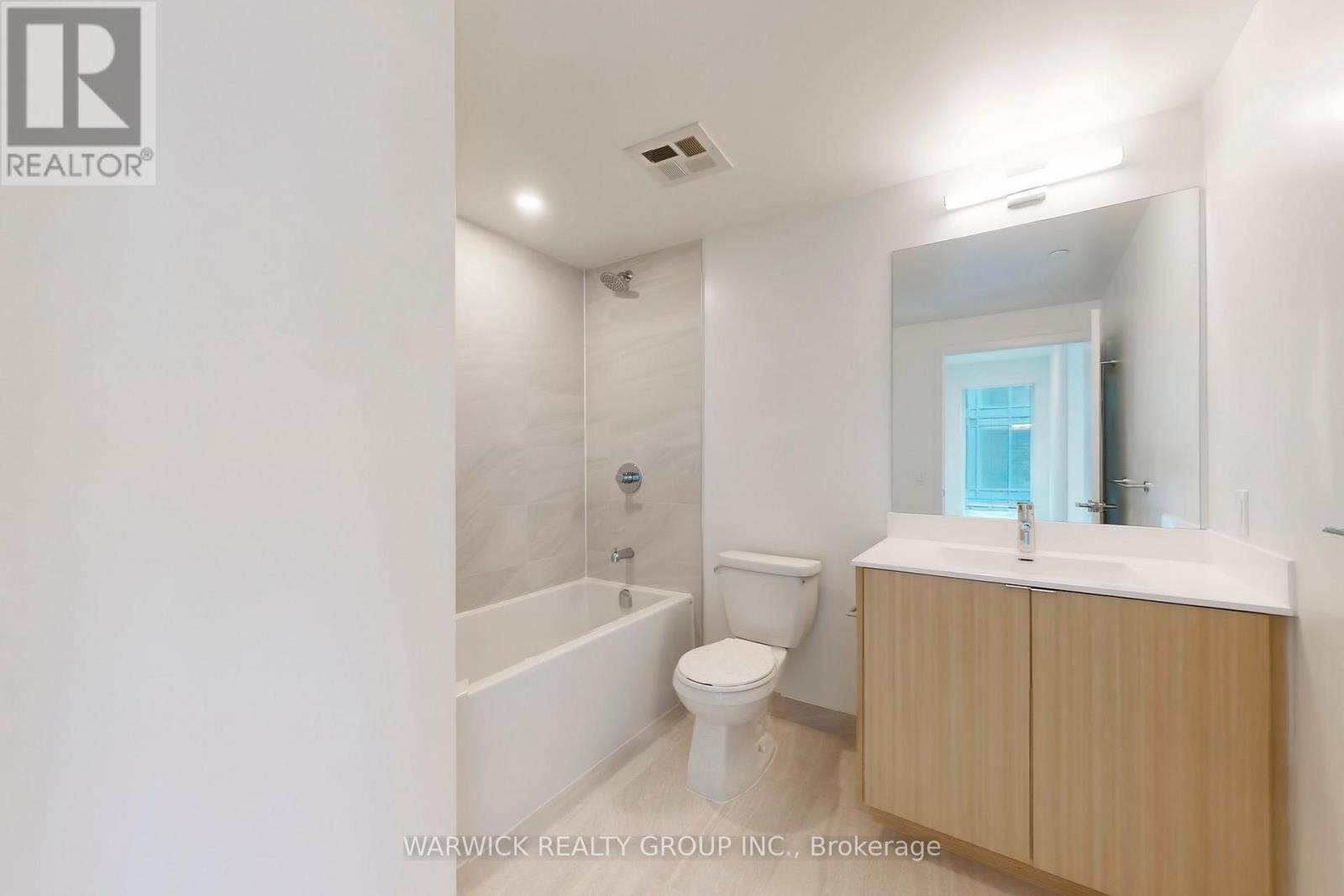 303 - 4365 Bloor Street W, Toronto, Ontario  M9C 1R3 - Photo 7 - W12417474