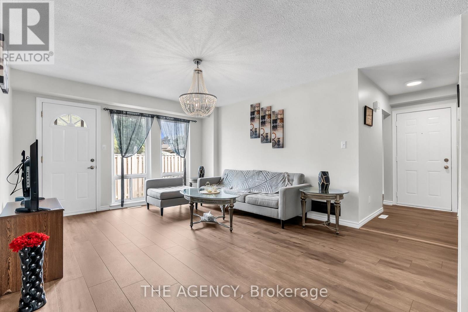 35 - 1333 Mary Street N, Oshawa, Ontario  L1G 6Z3 - Photo 1 - E12430836