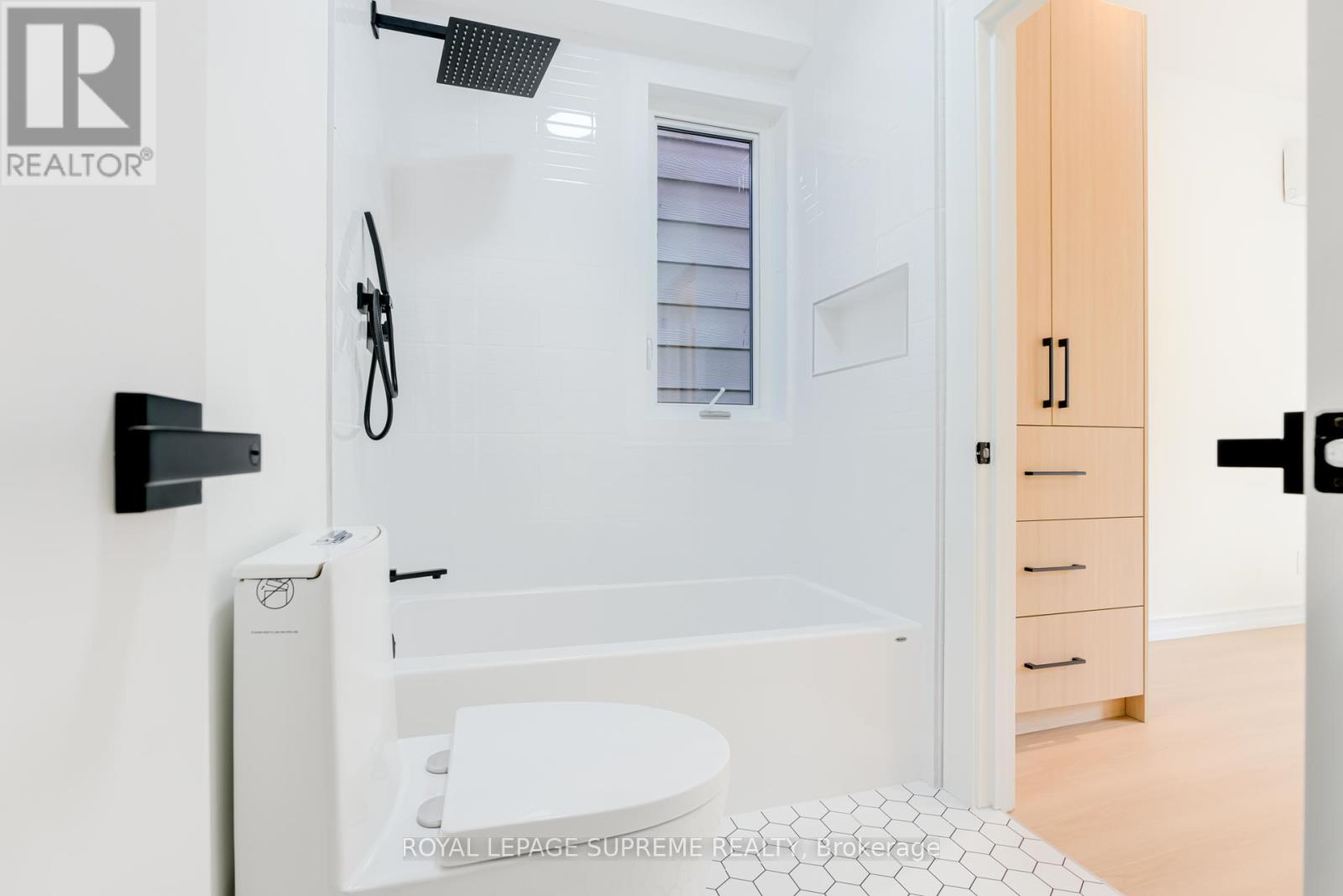 11a Condor Avenue, Toronto, Ontario  M4J 3M5 - Photo 27 - E12430840