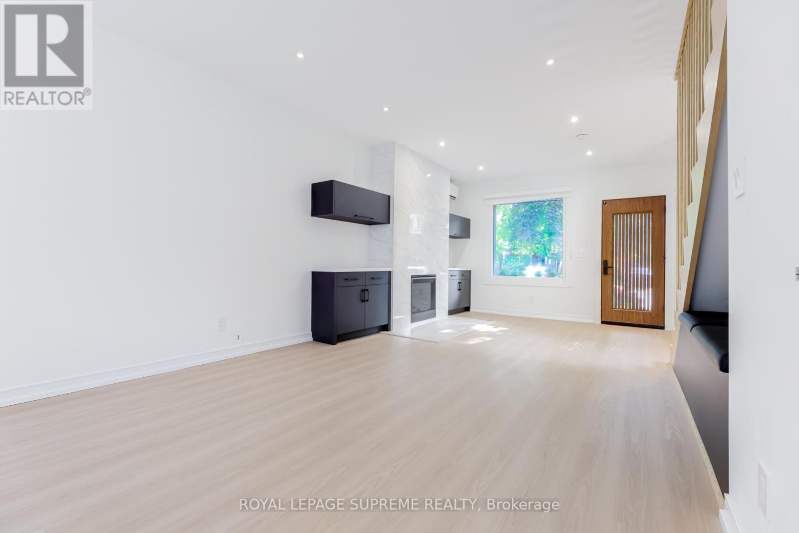 11a Condor Avenue, Toronto, Ontario  M4J 3M5 - Photo 6 - E12430840