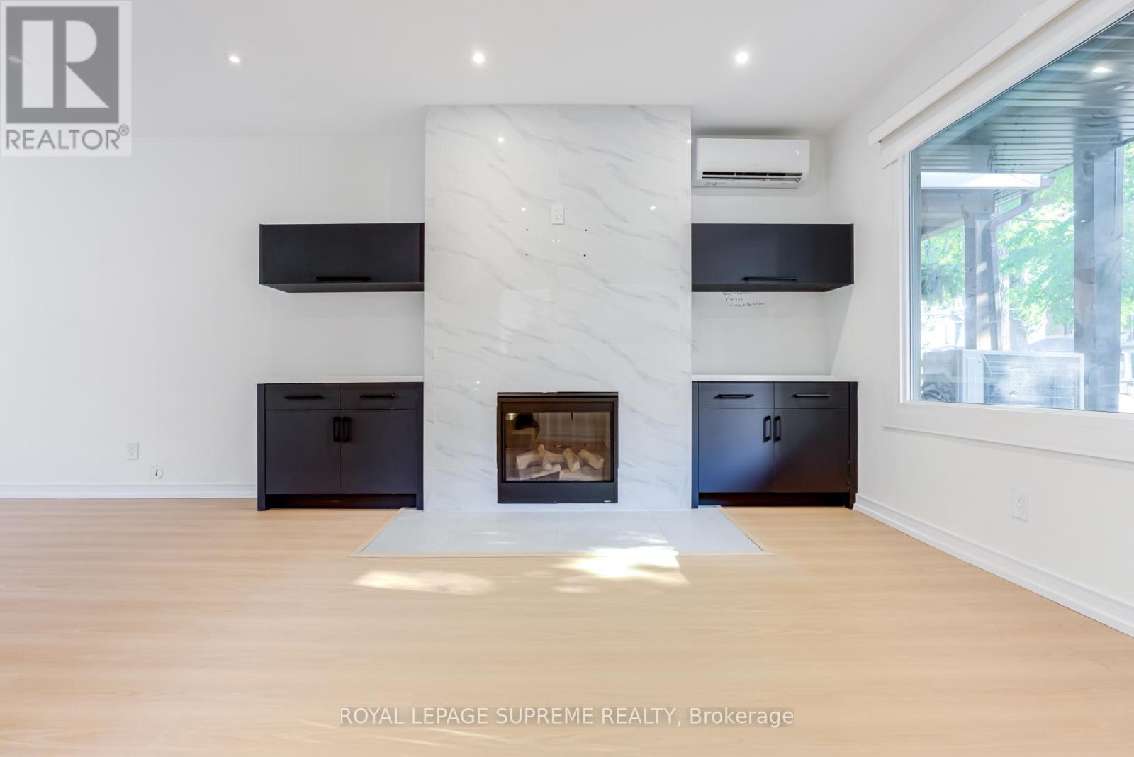 11a Condor Avenue, Toronto, Ontario  M4J 3M5 - Photo 7 - E12430840
