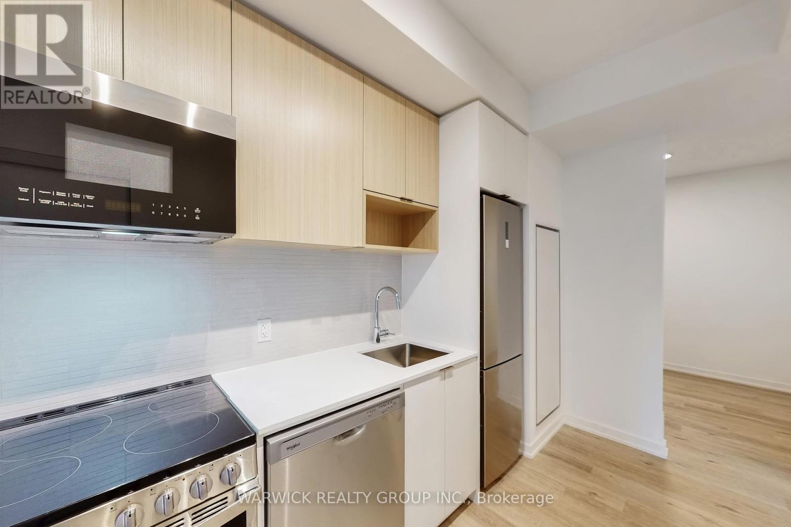 307 - 4365 Bloor Street W, Toronto, Ontario  M9C 1R3 - Photo 4 - W12417175