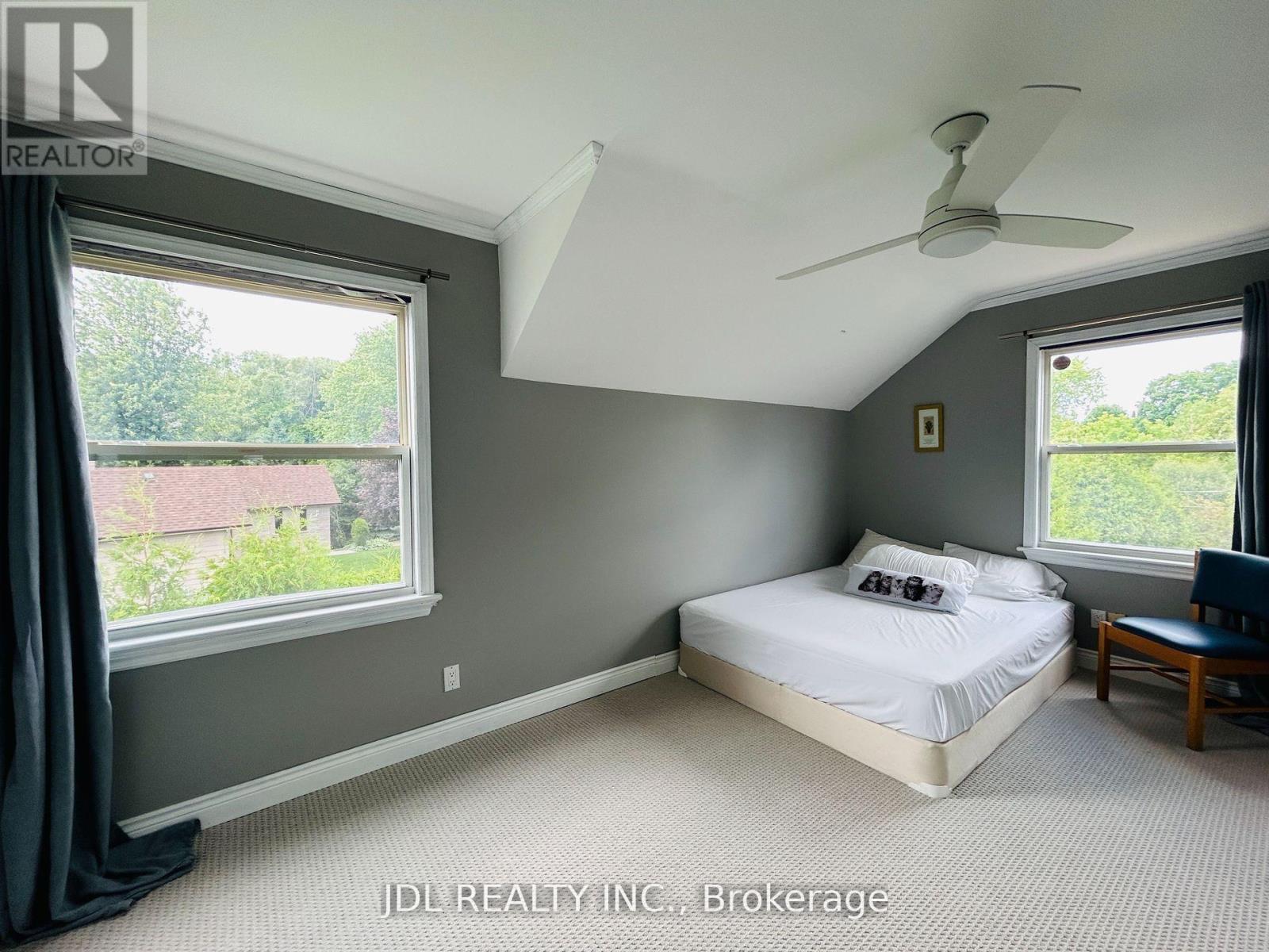 11 Red Robin Road, Georgina, Ontario  L4P 3E9 - Photo 20 - N12430830