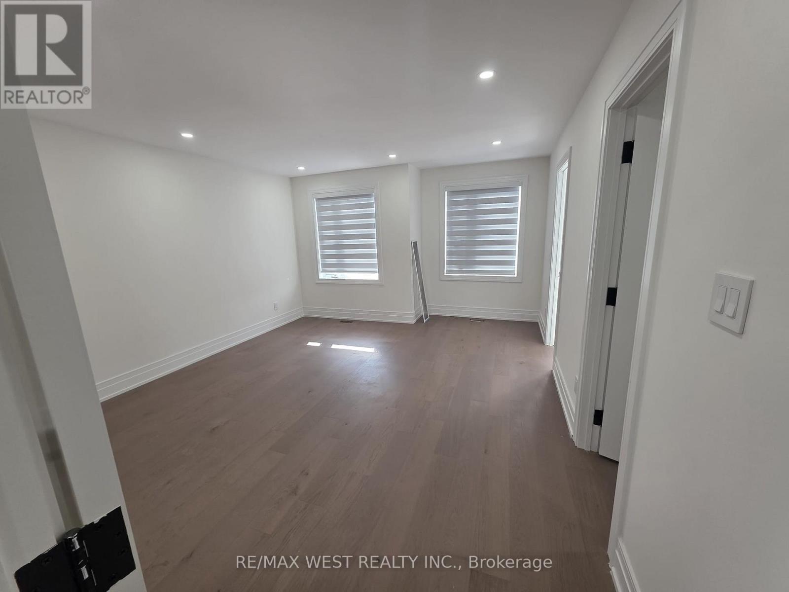 103 Gurnett Street, Aurora (Aurora Village), Ontario  L4G 1P5 - Photo 19 - N12430841
