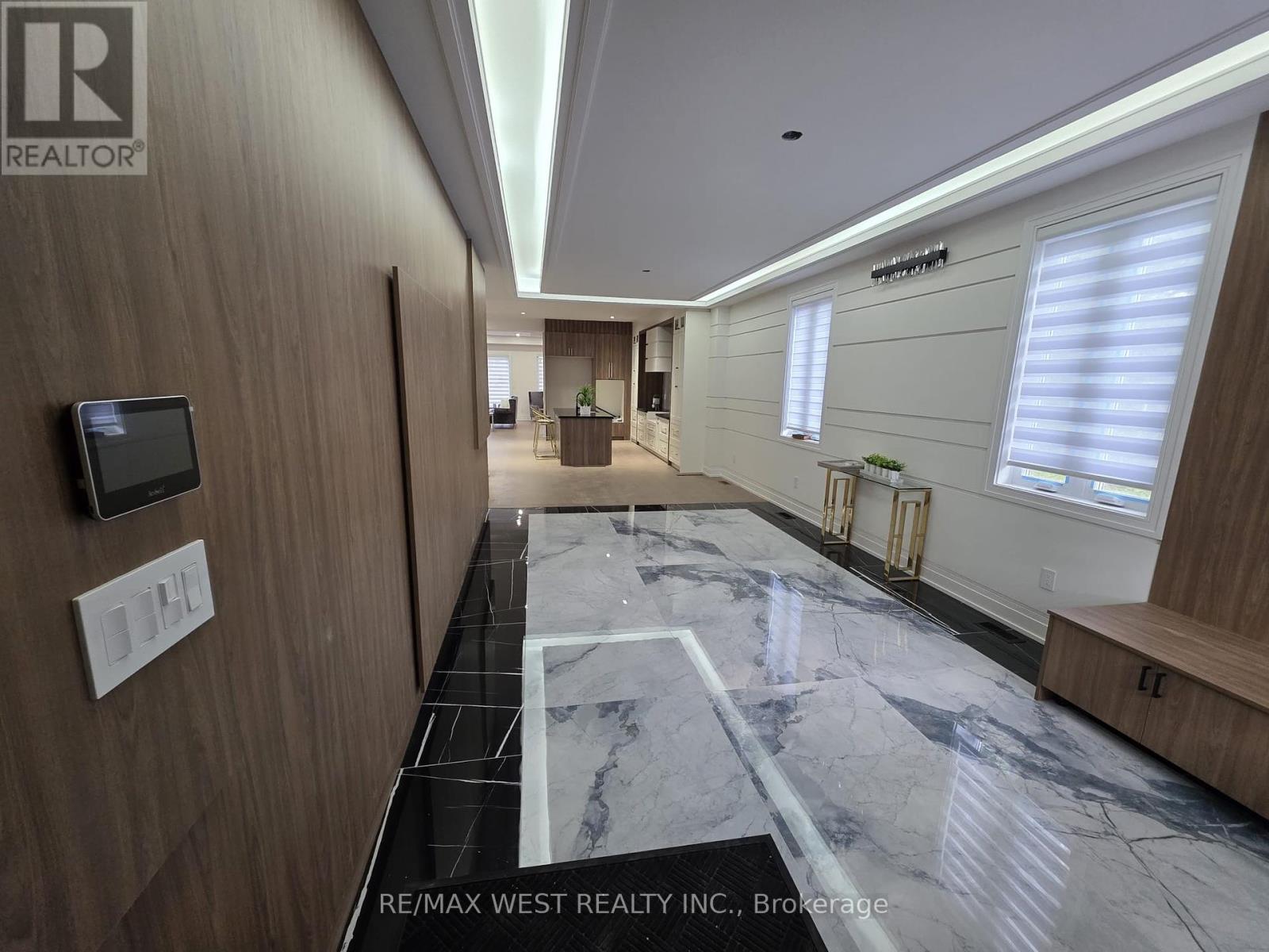 103 Gurnett Street, Aurora (Aurora Village), Ontario  L4G 1P5 - Photo 2 - N12430841