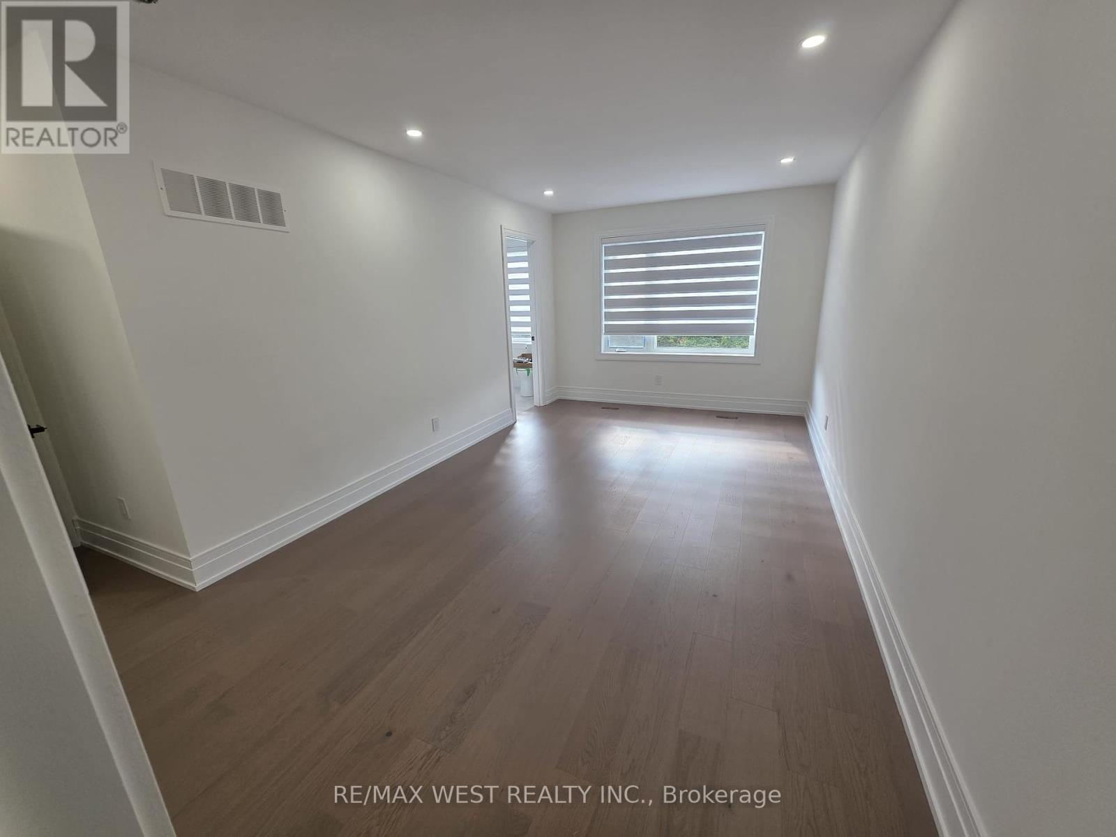 103 Gurnett Street, Aurora (Aurora Village), Ontario  L4G 1P5 - Photo 21 - N12430841