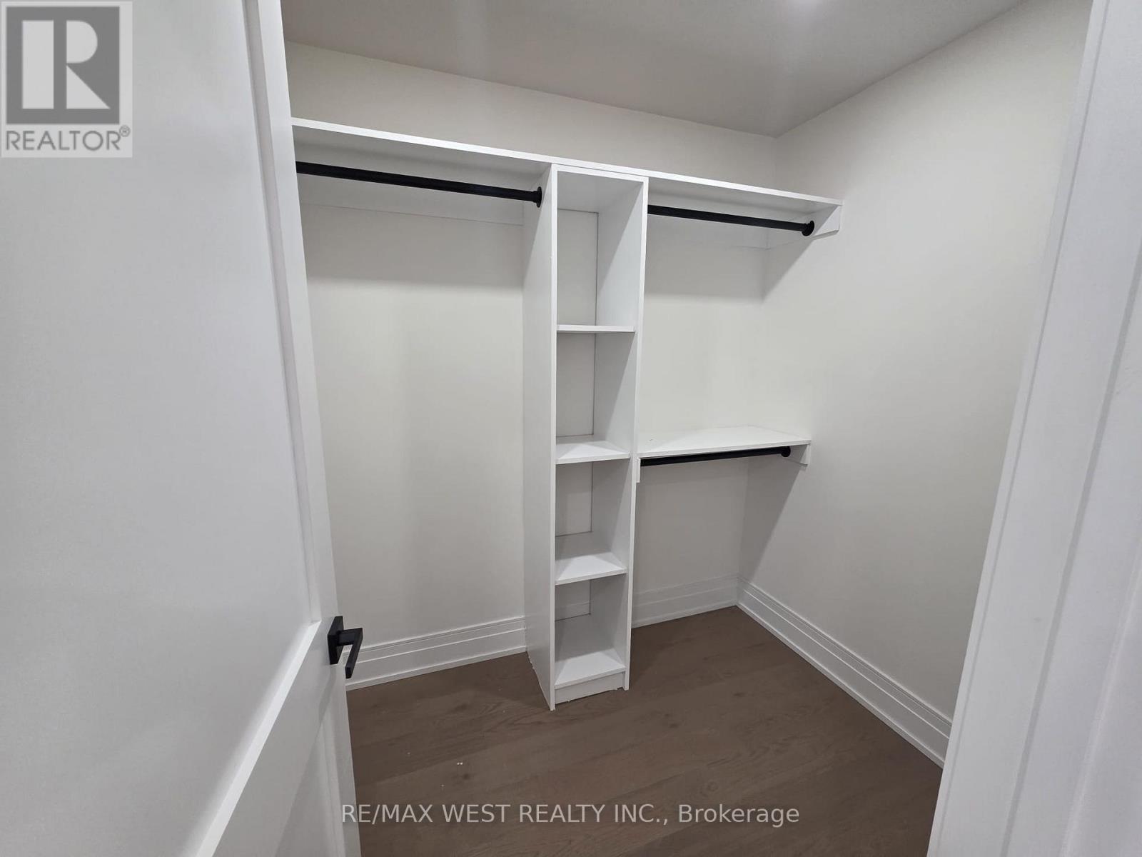 103 Gurnett Street, Aurora (Aurora Village), Ontario  L4G 1P5 - Photo 27 - N12430841