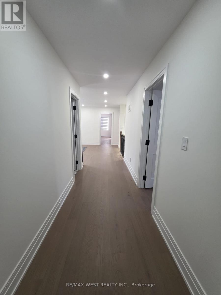 103 Gurnett Street, Aurora (Aurora Village), Ontario  L4G 1P5 - Photo 28 - N12430841