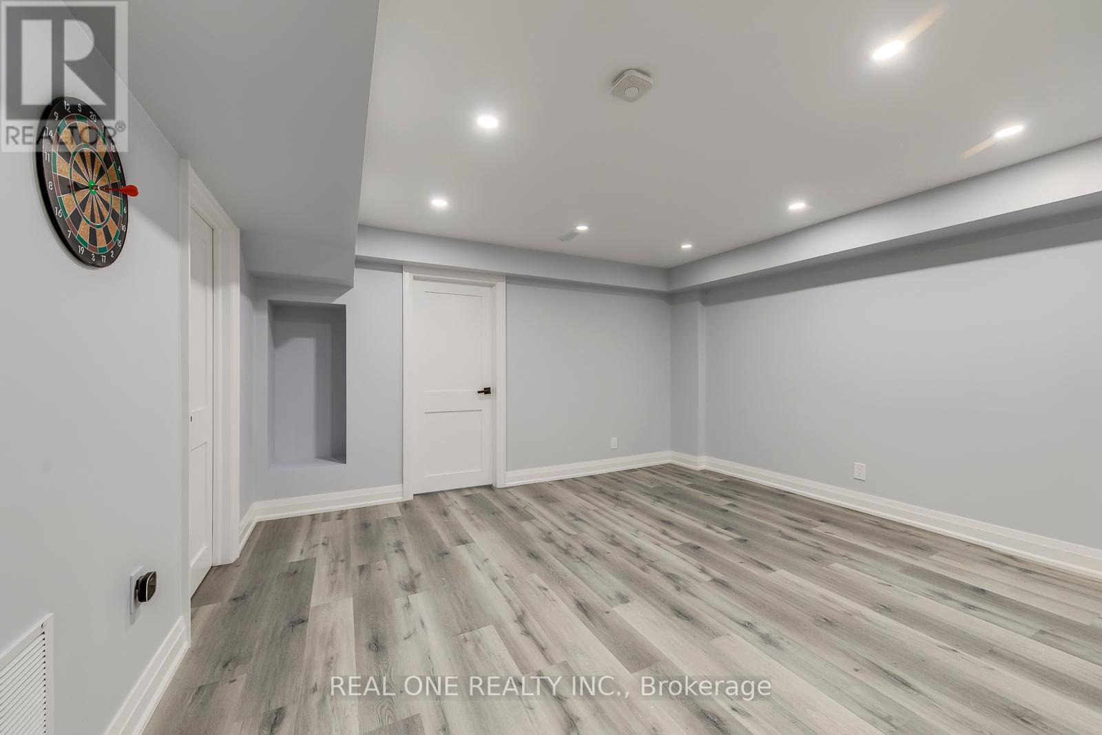 6150 Duford Drive, Mississauga, Ontario  L5V 1A6 - Photo 41 - W12430834