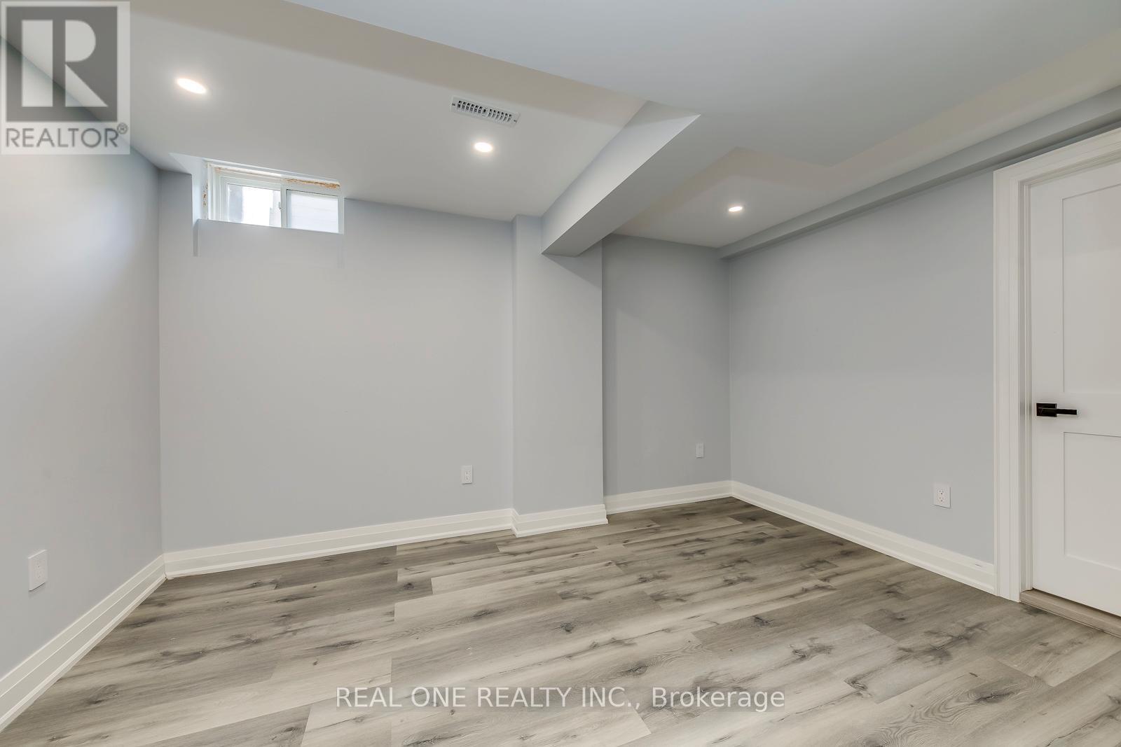 6150 Duford Drive, Mississauga, Ontario  L5V 1A6 - Photo 44 - W12430834