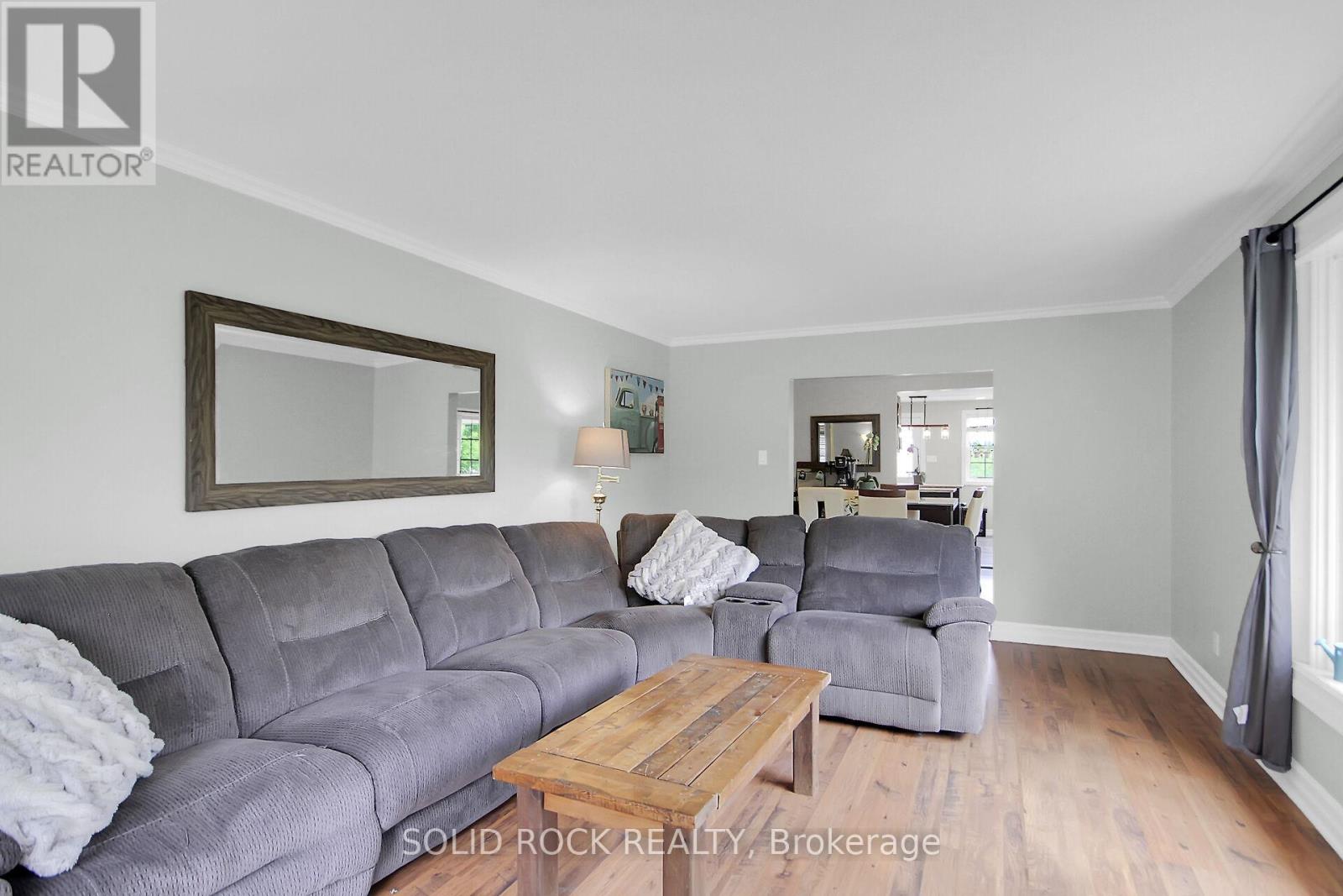 7312 Bank Street, Ottawa, Ontario  K0A 2P0 - Photo 10 - X12430850